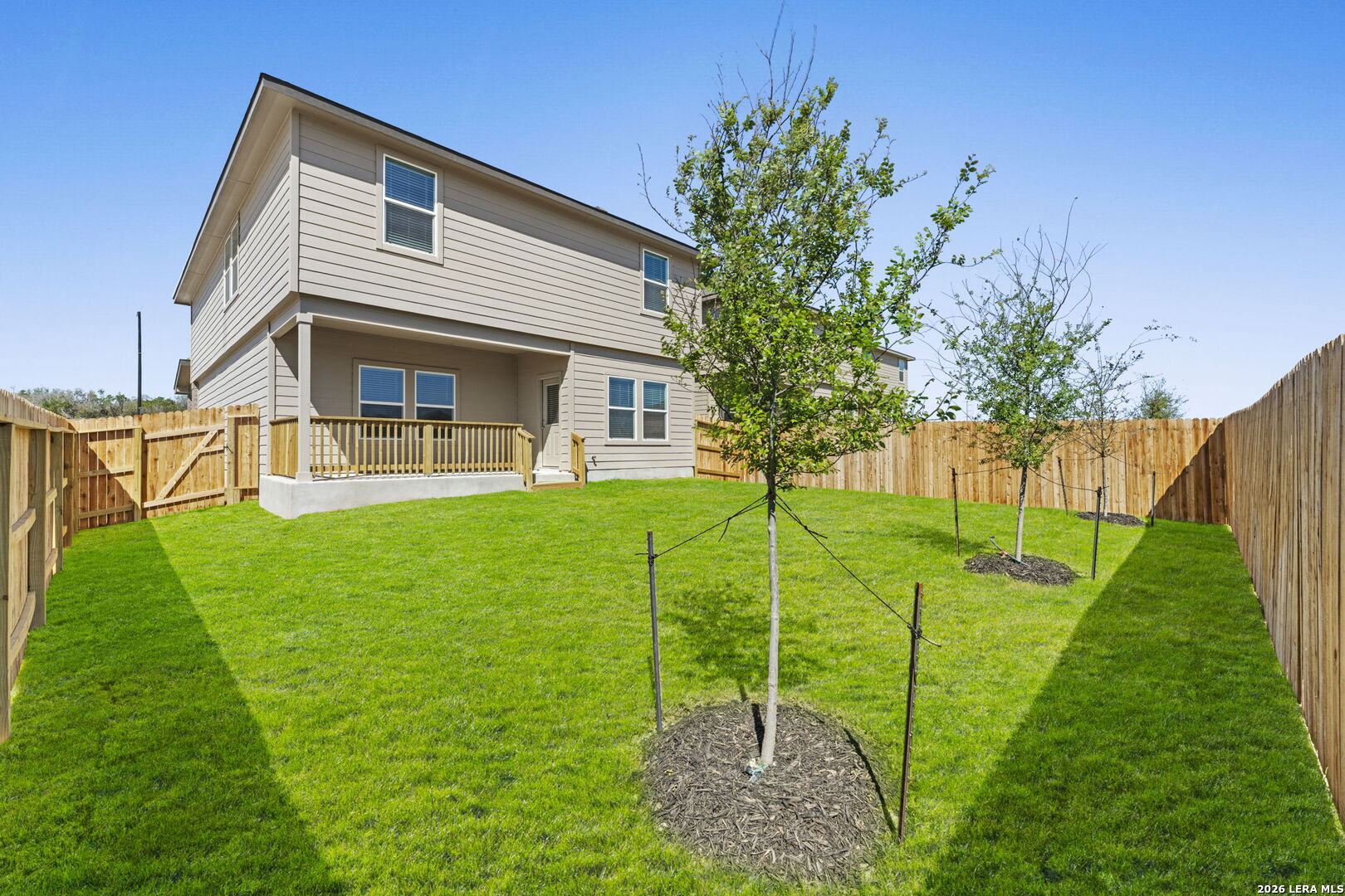 main property photo 30