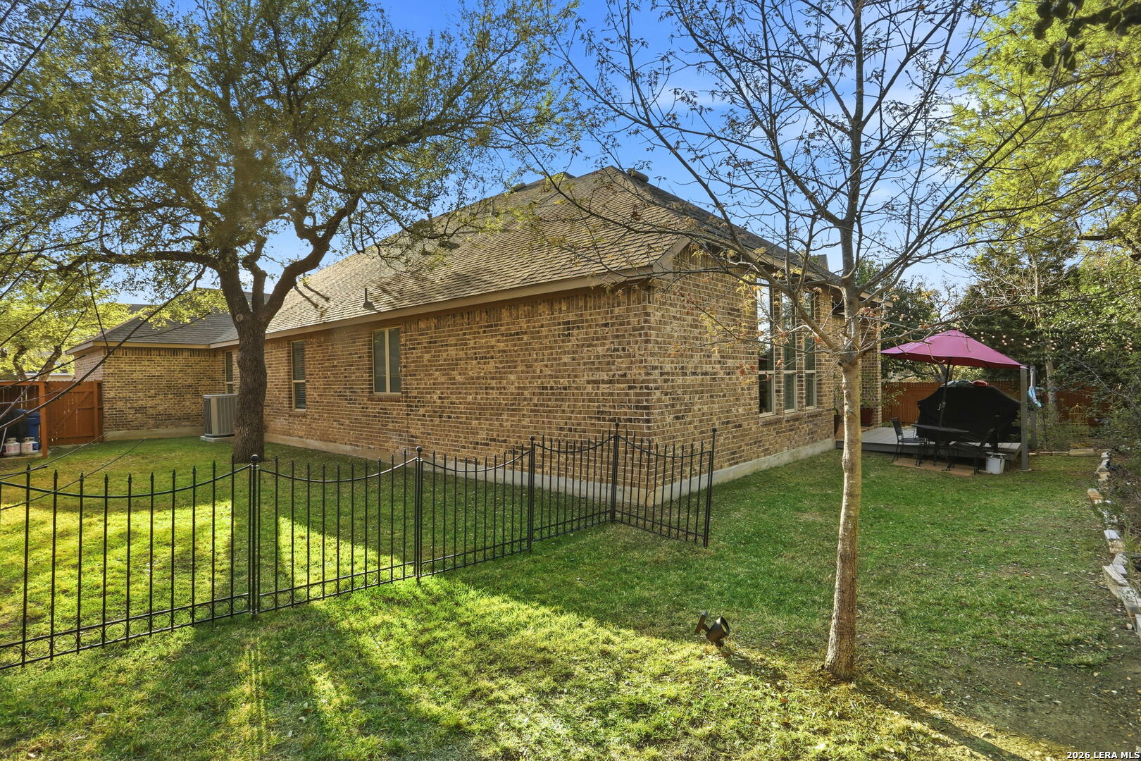 main property photo 27