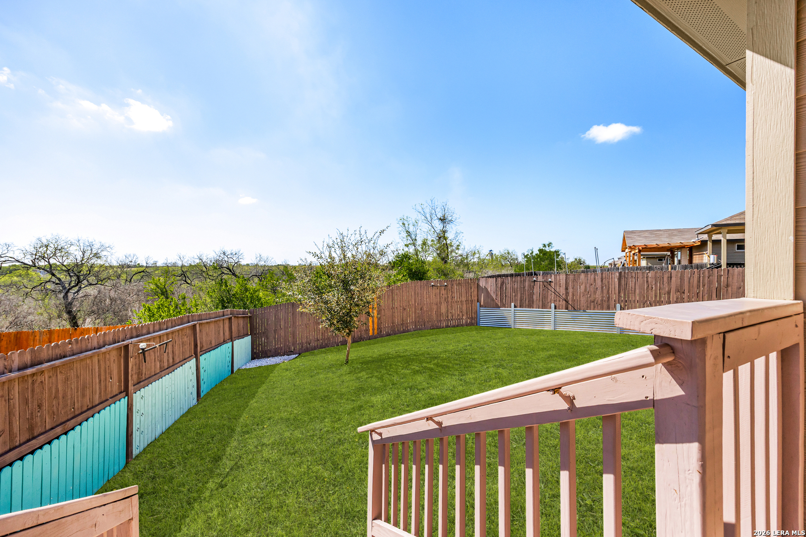 main property photo 28
