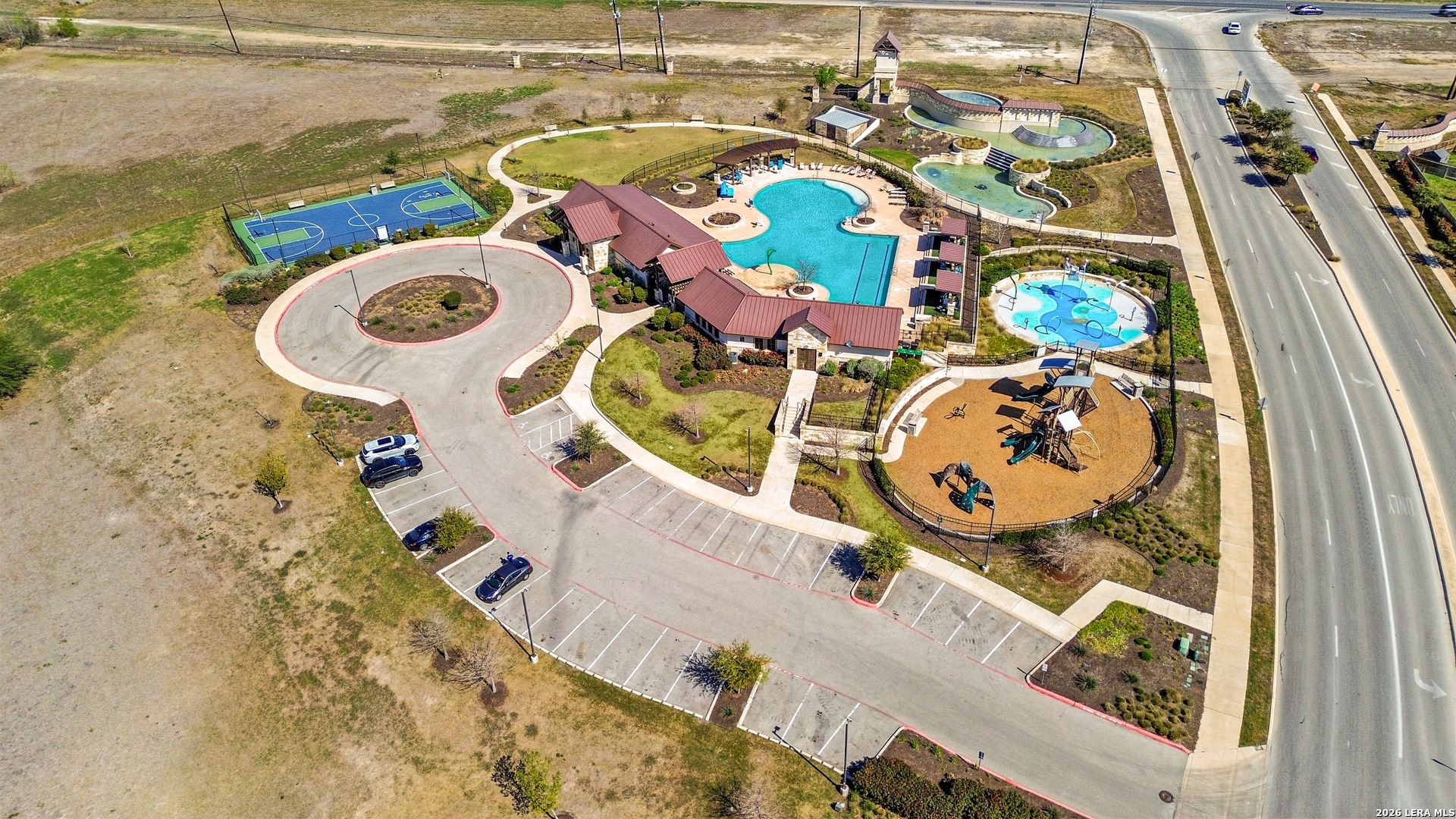 main property photo 36