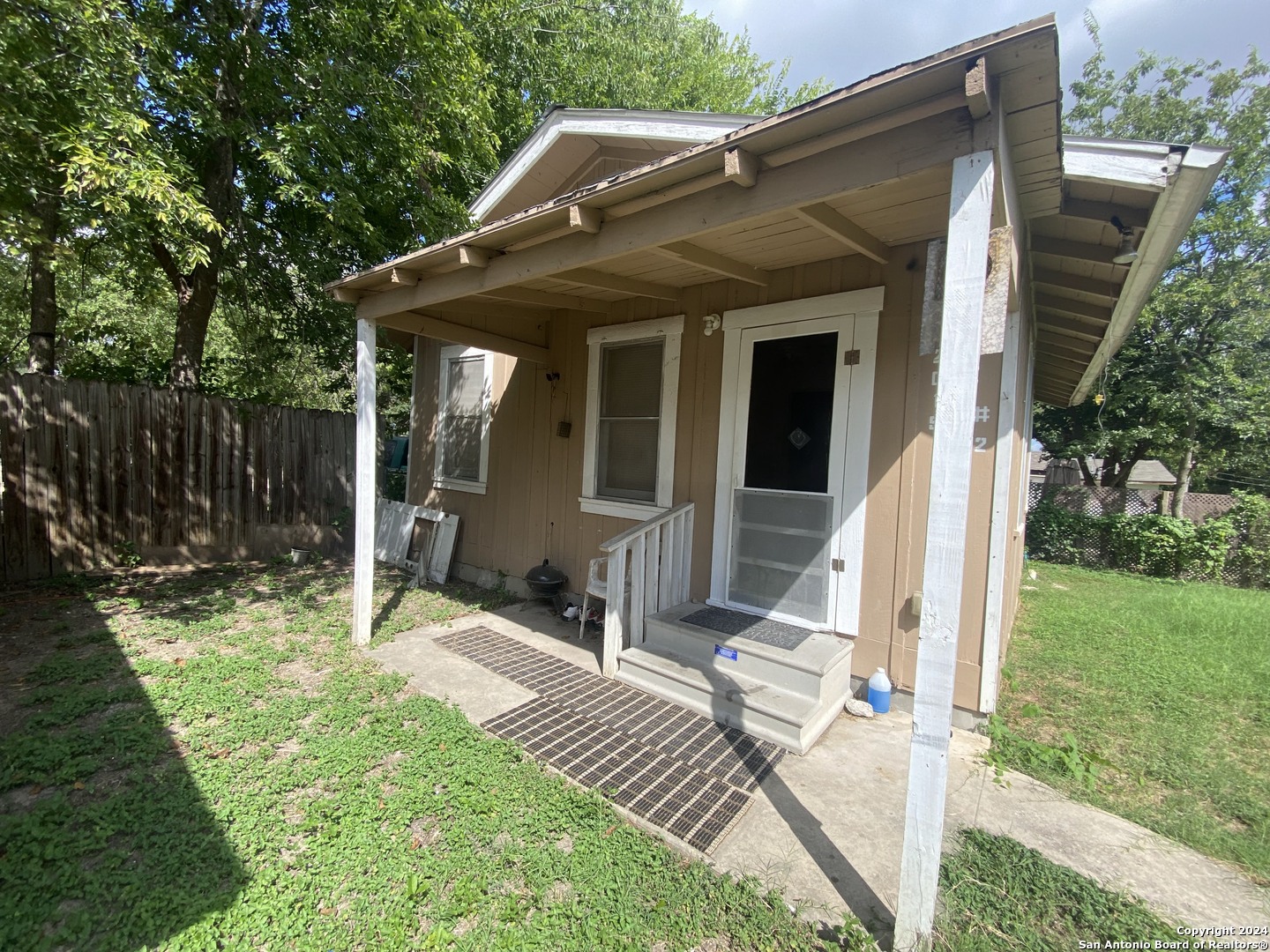 main property photo 17