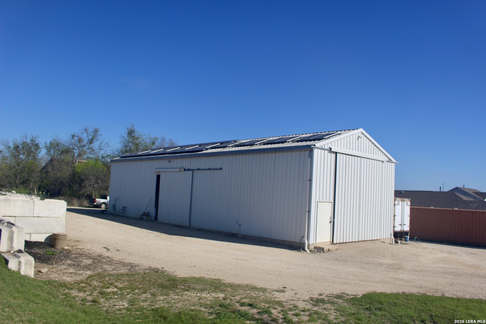 main property photo 39