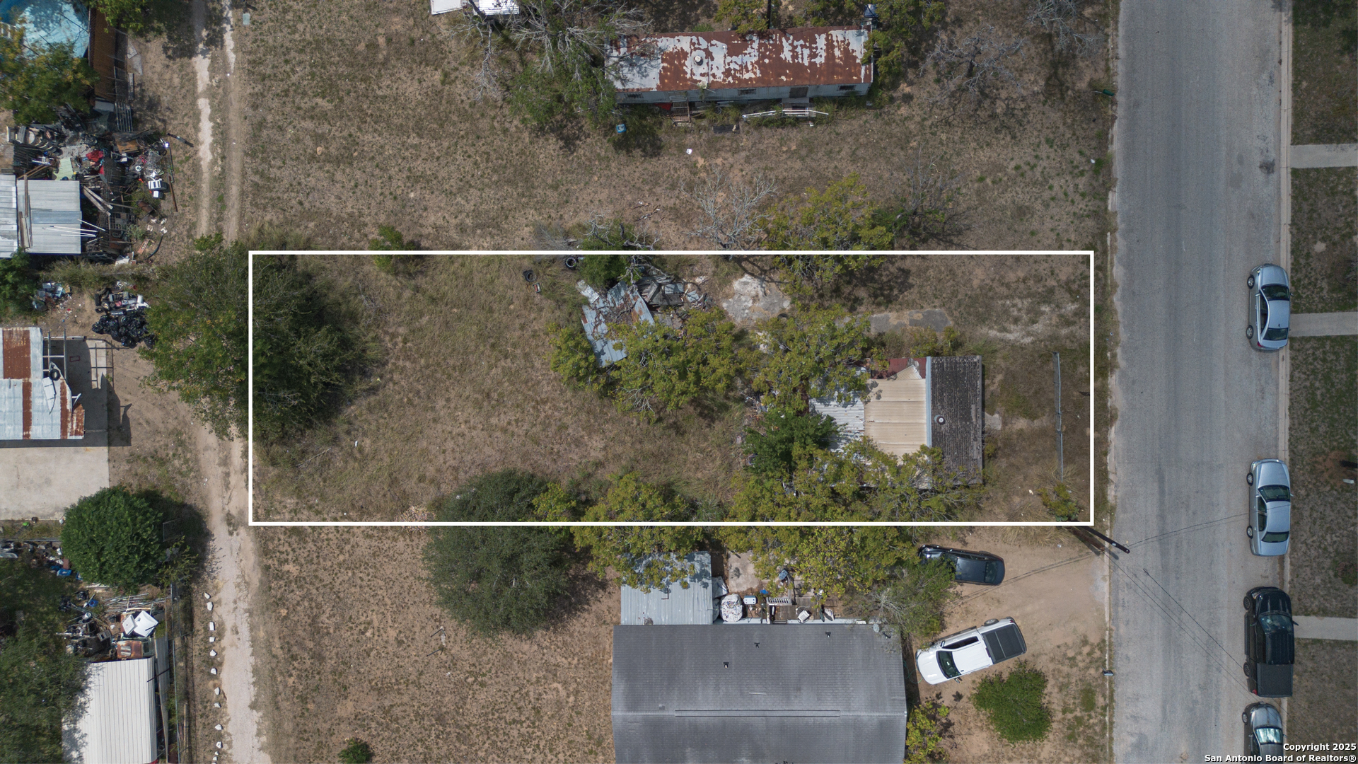 main property photo 5