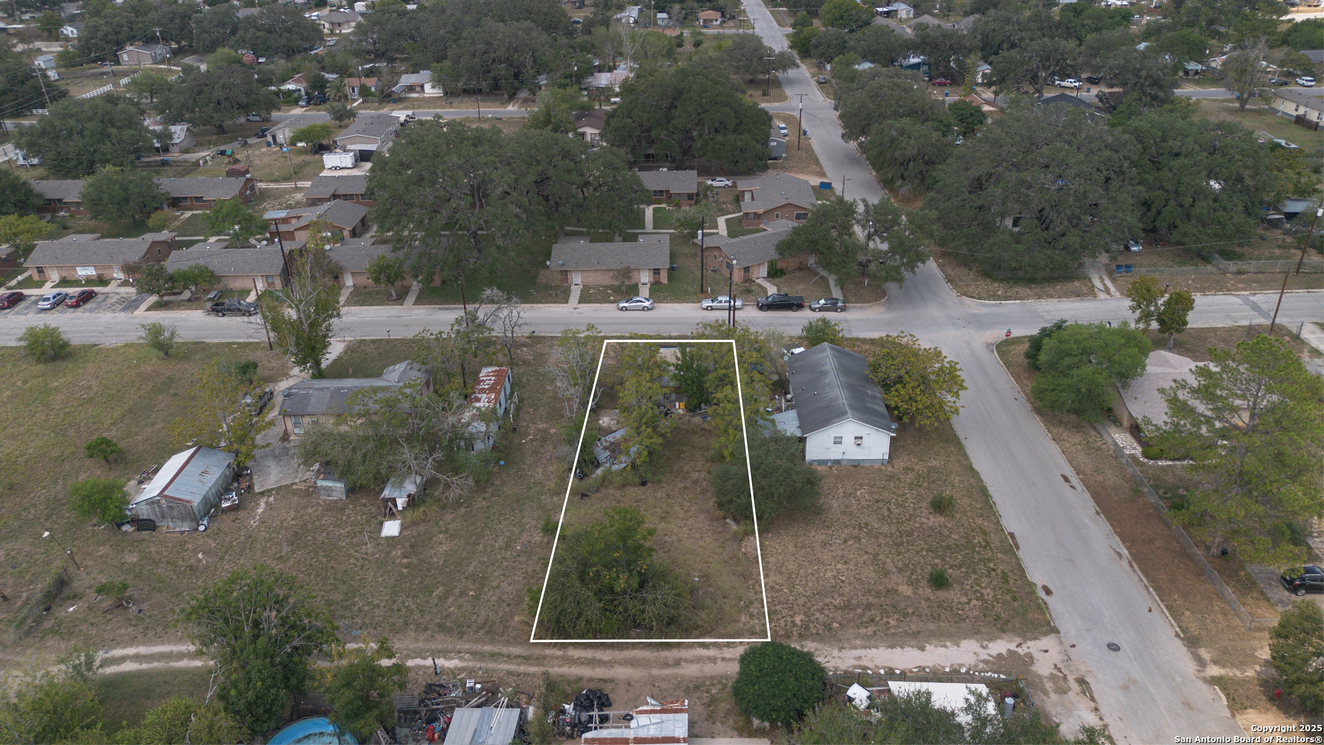 main property photo 6