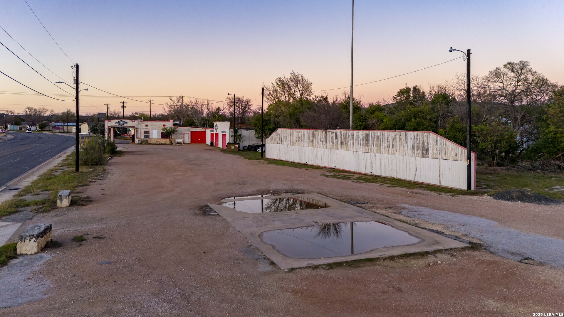 main property photo 12