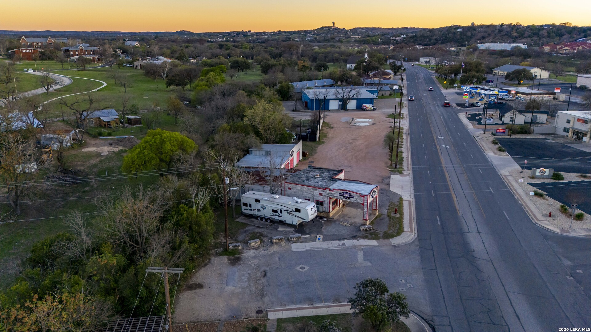 main property photo 4