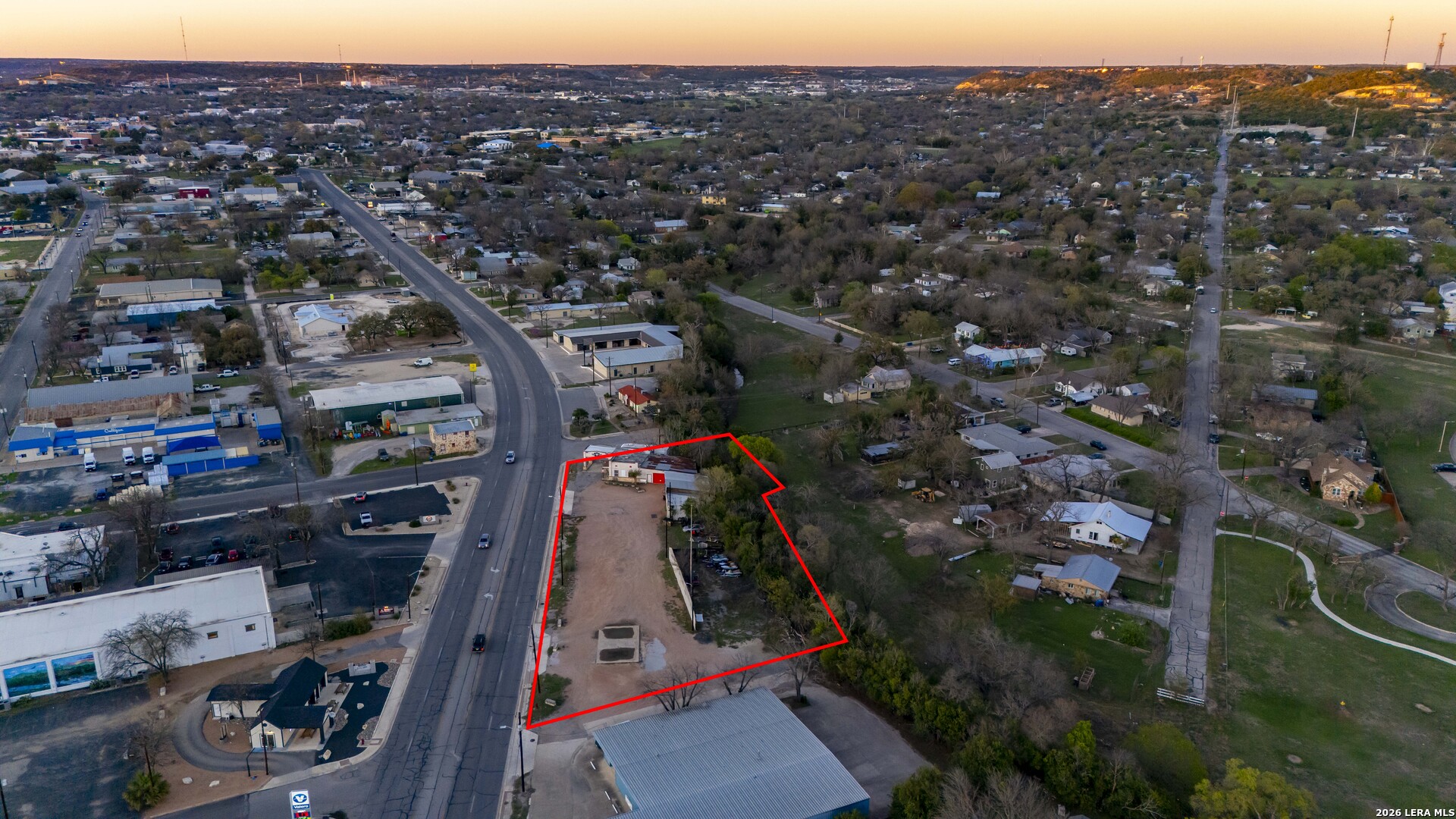main property photo 7