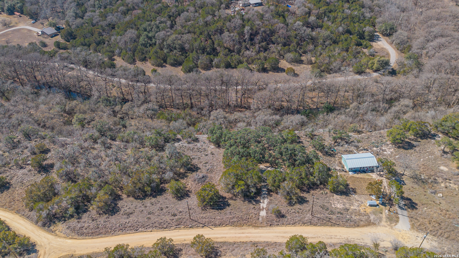 main property photo 32