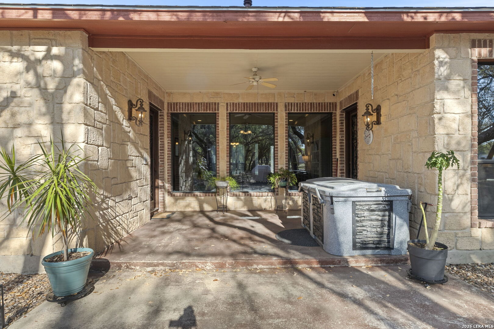 main property photo 33