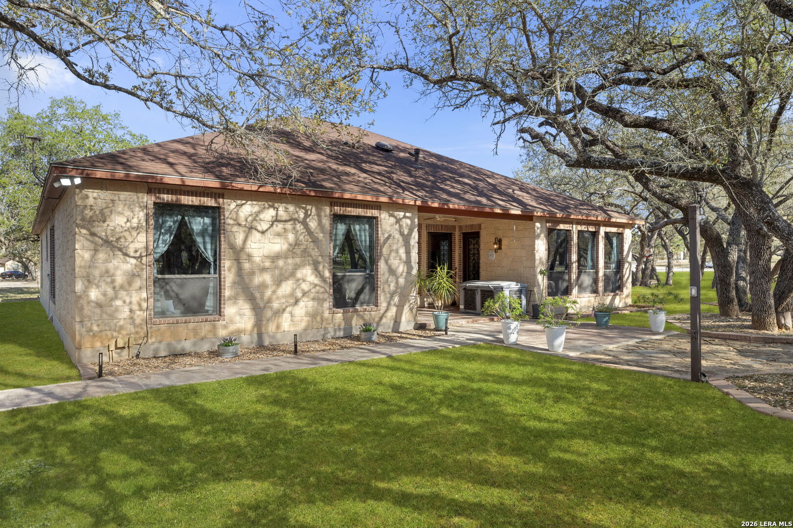 main property photo 34