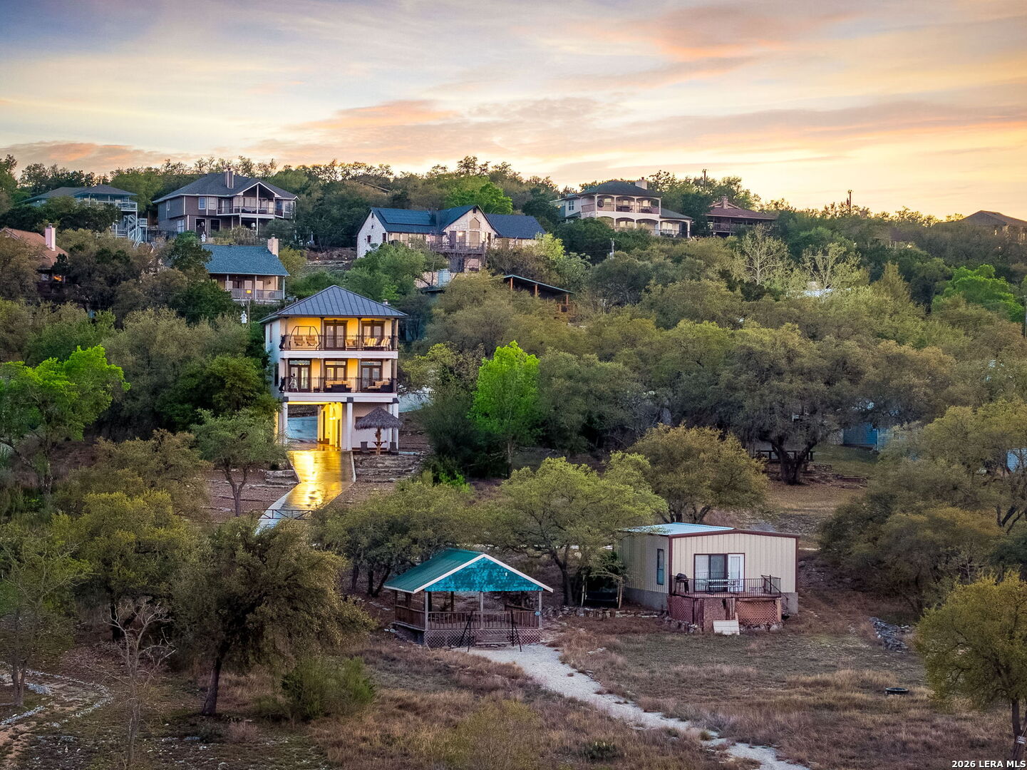 main property photo 35