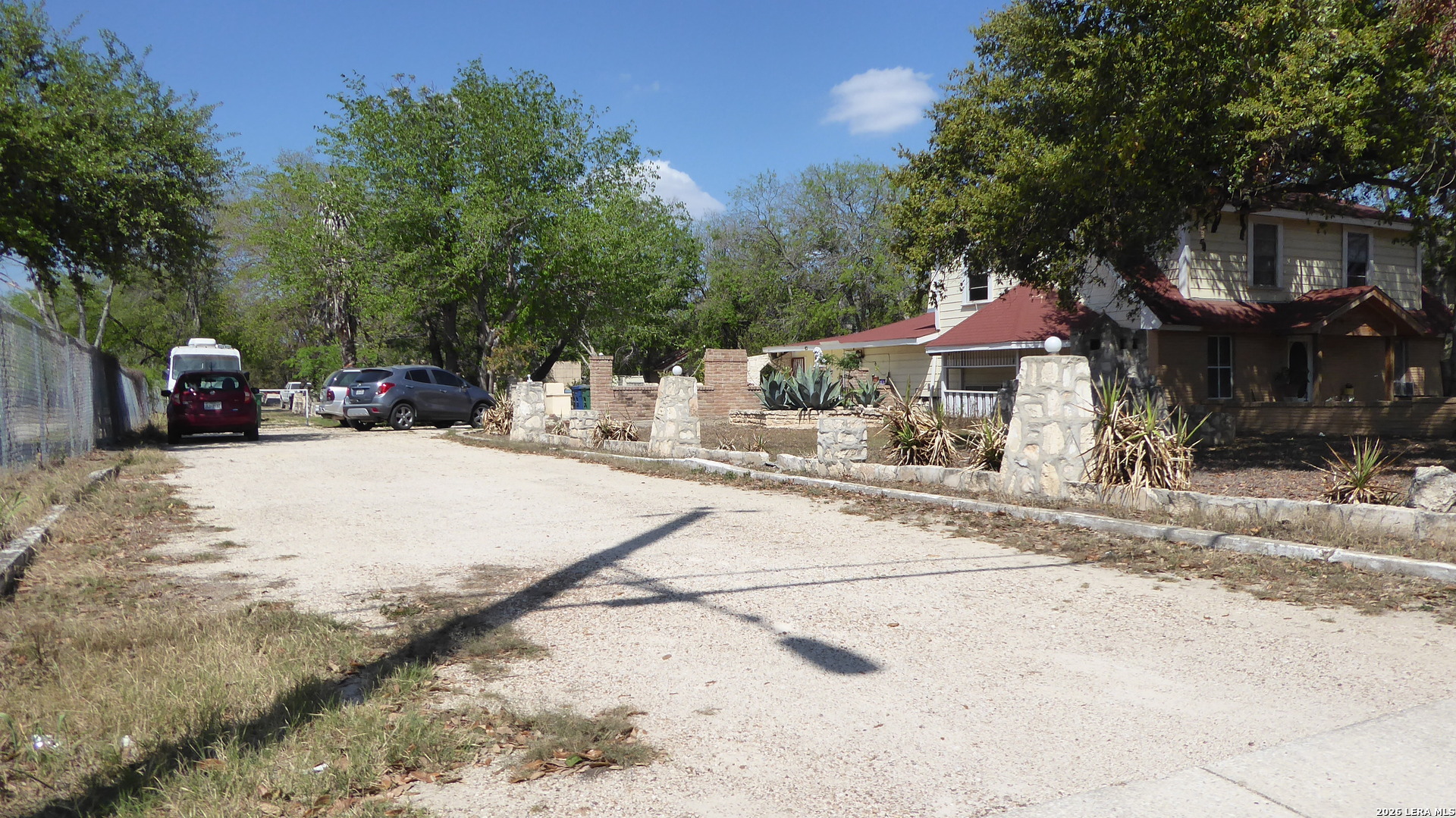 main property photo 4