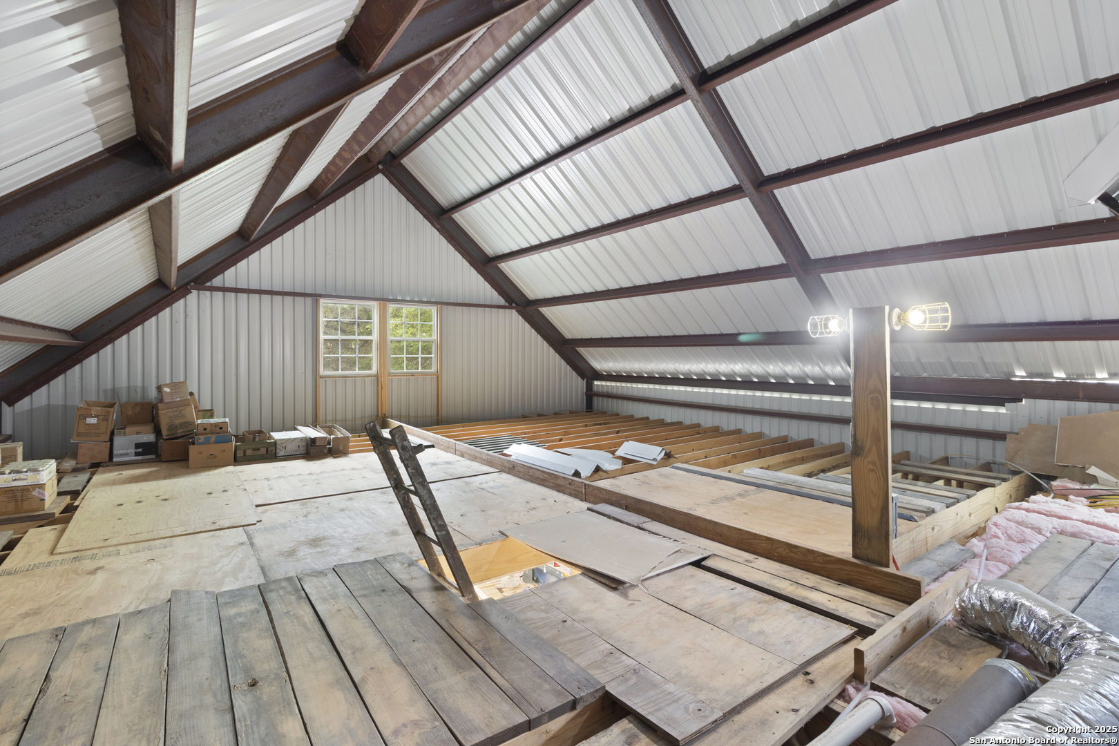 main property photo 31