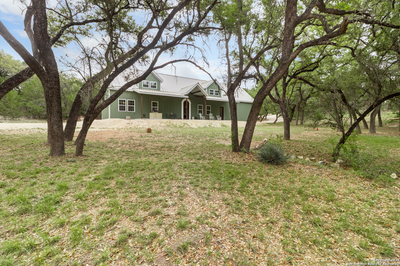 main property photo 37