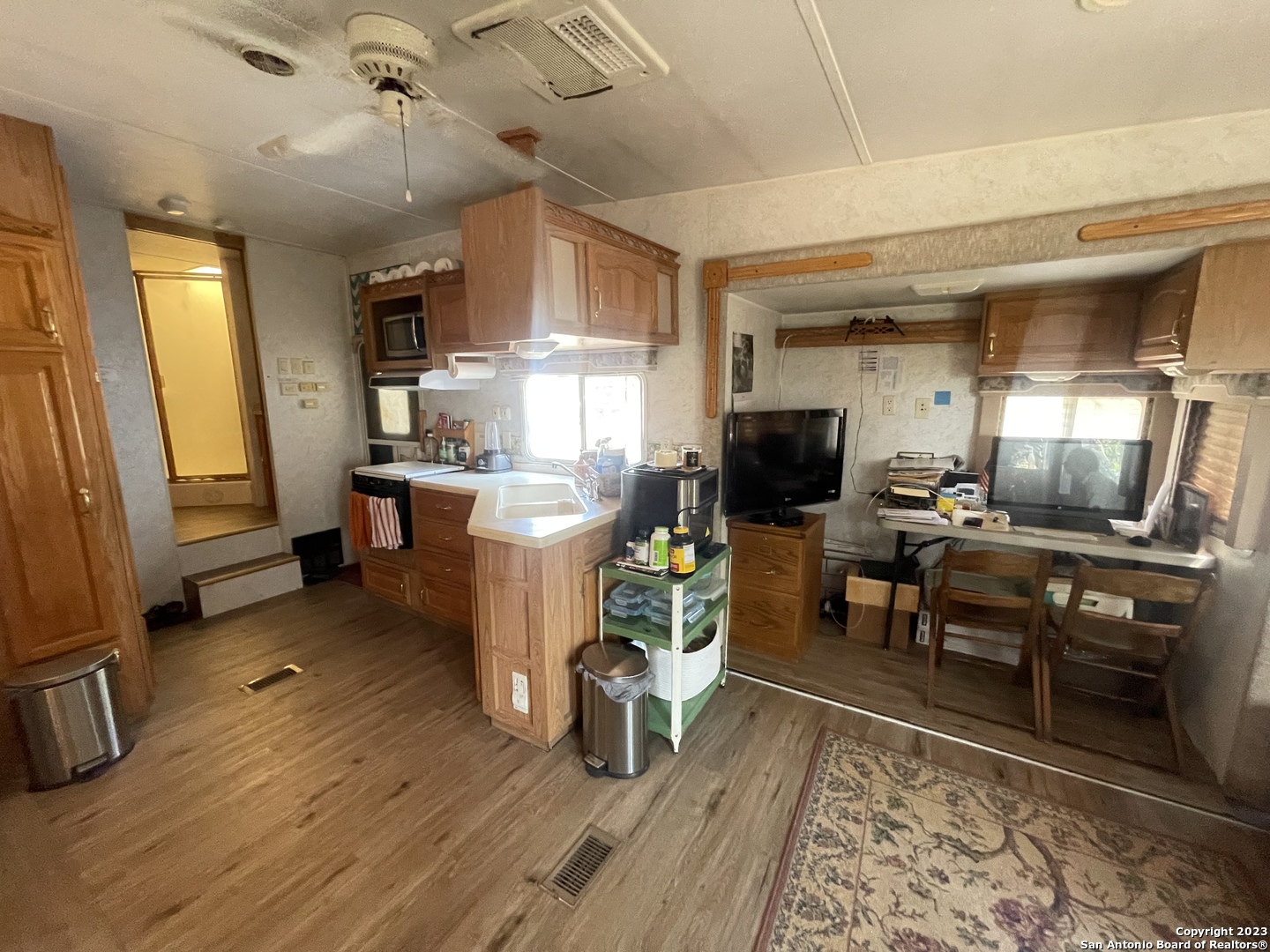 main property photo 59