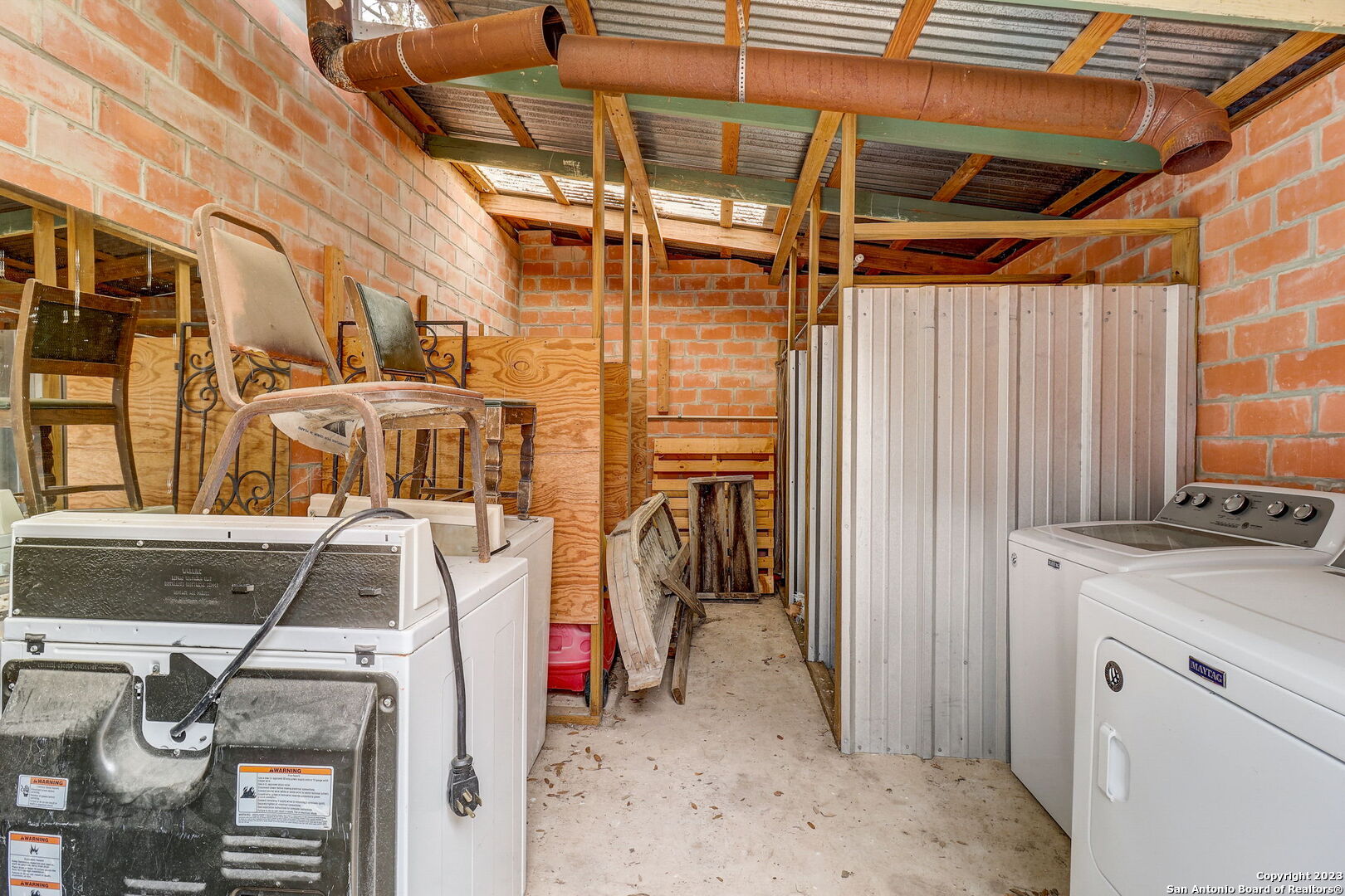 main property photo 78