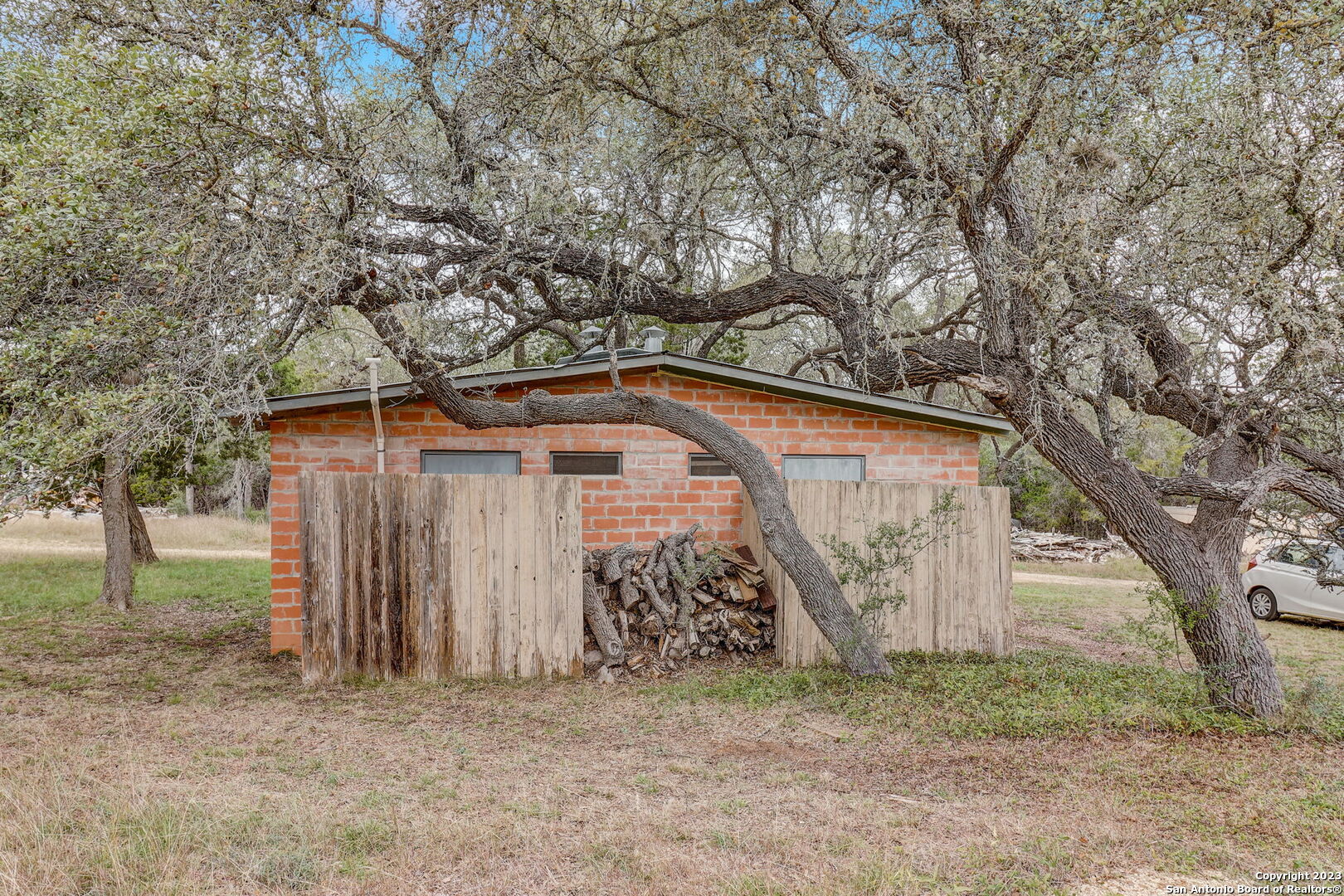 main property photo 79