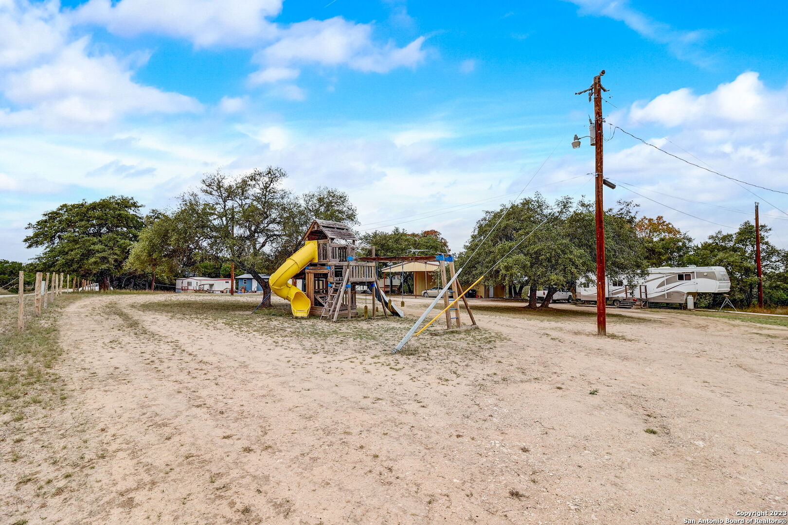 main property photo 80