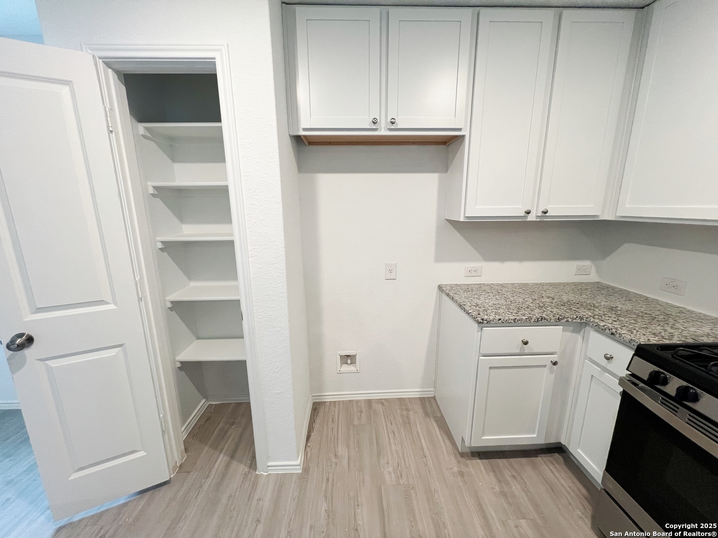 property viewer photo 12