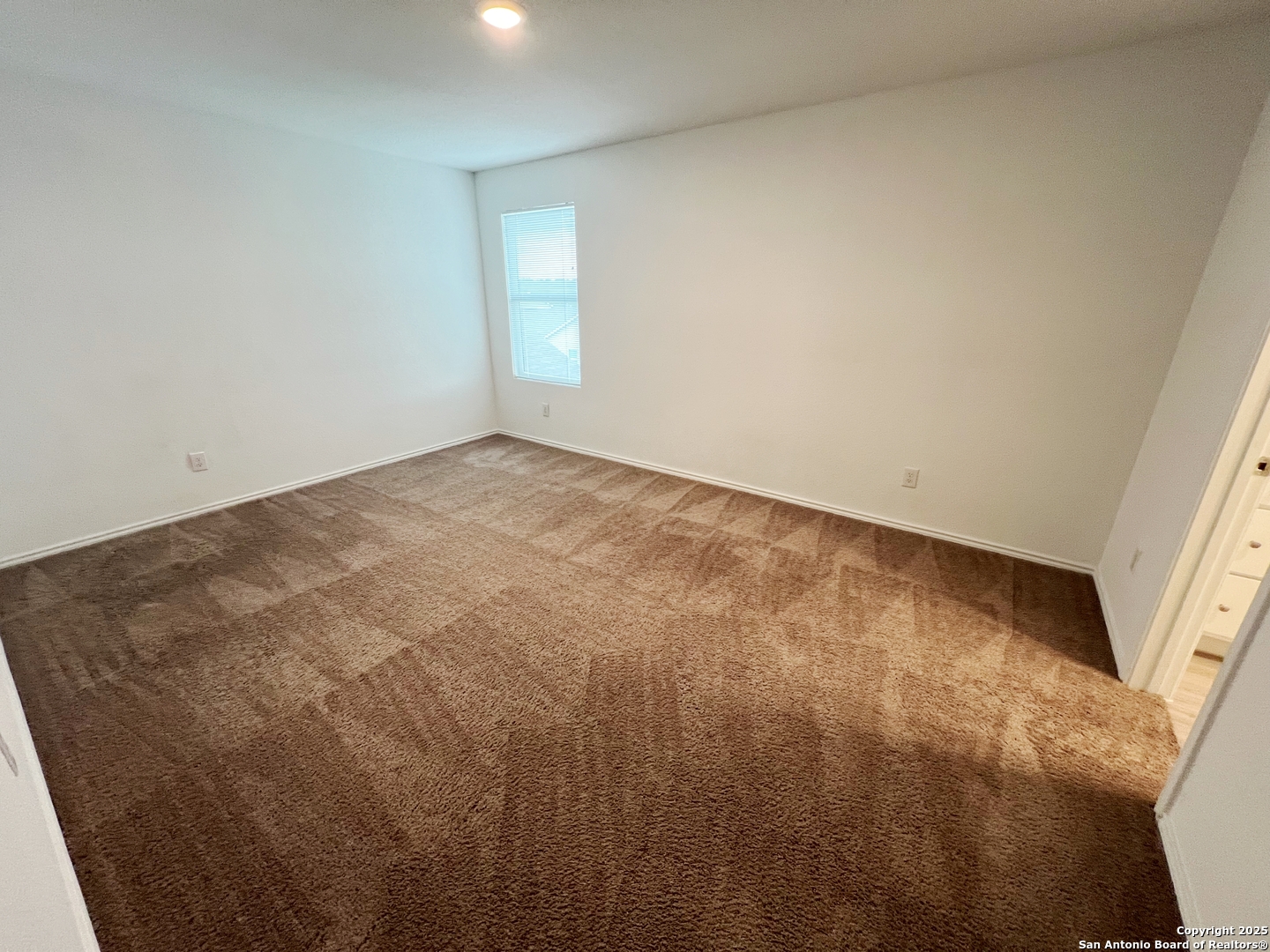 property viewer photo 17
