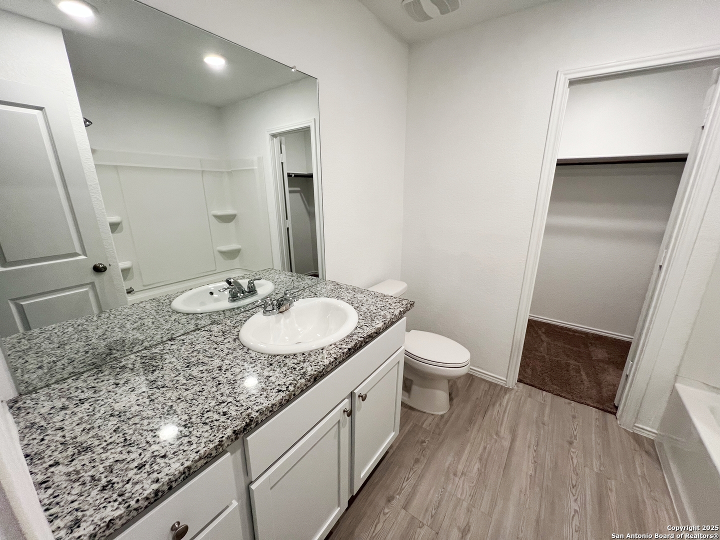 property viewer photo 19