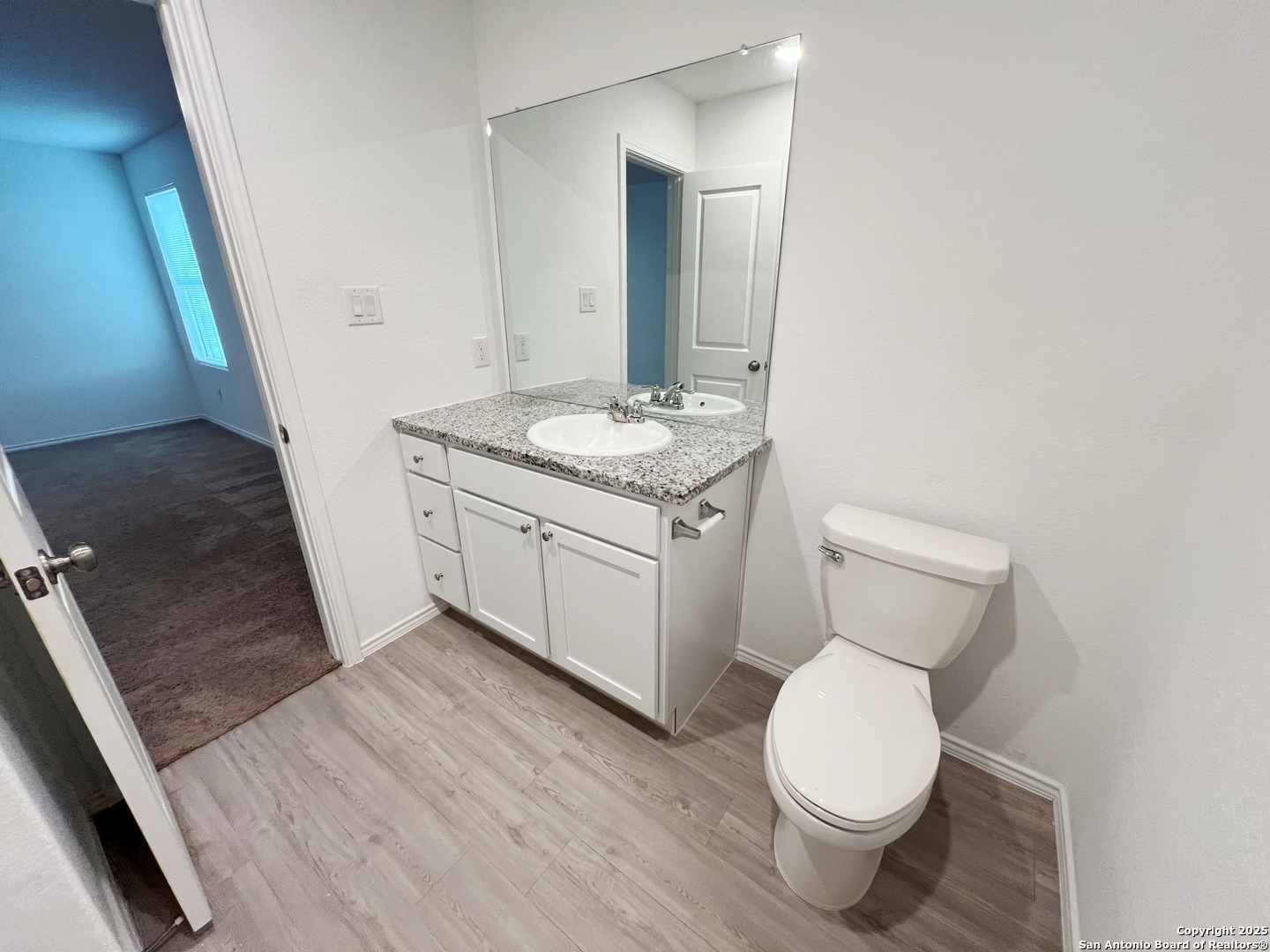 property viewer photo 21