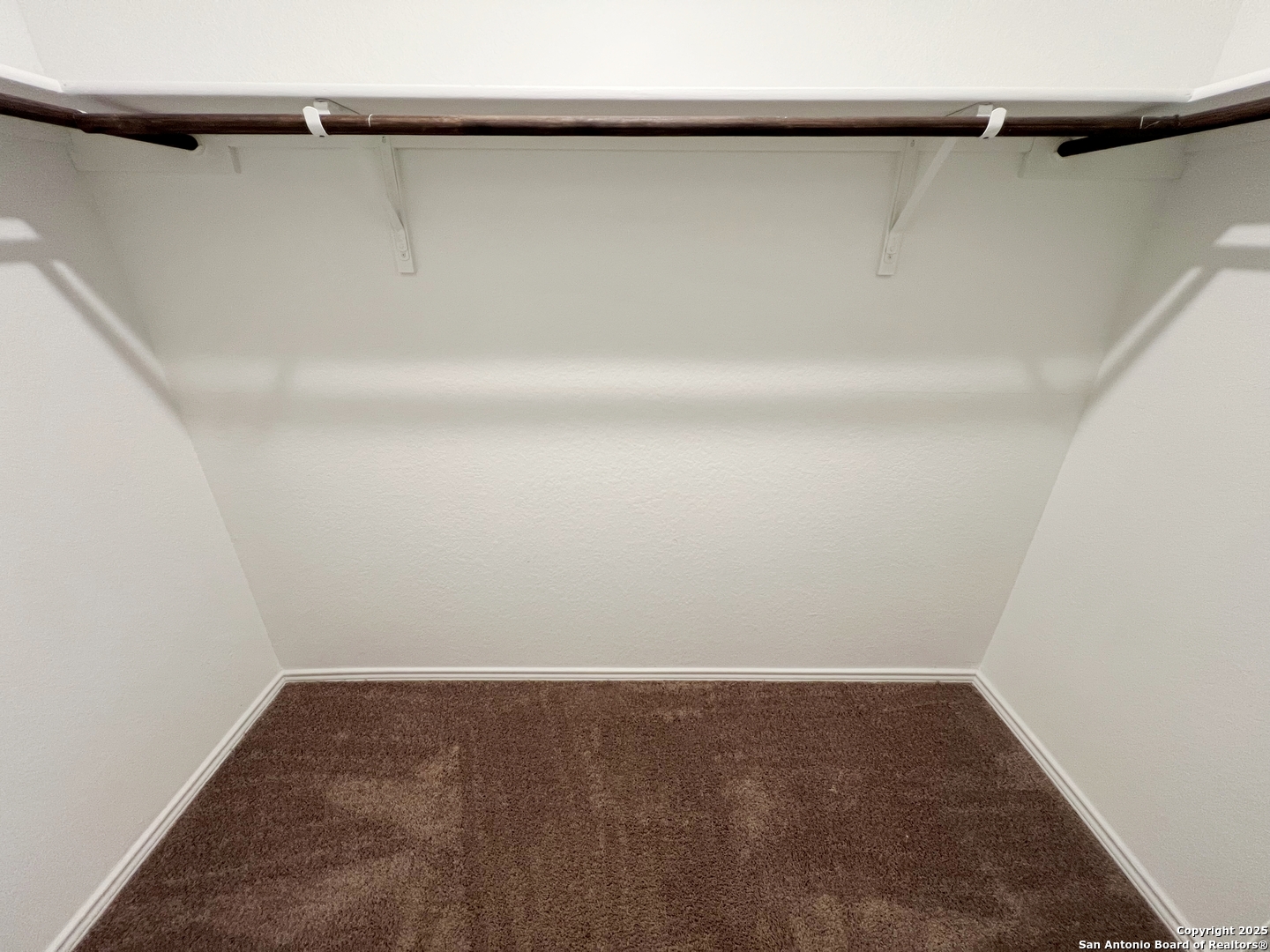 property viewer photo 22