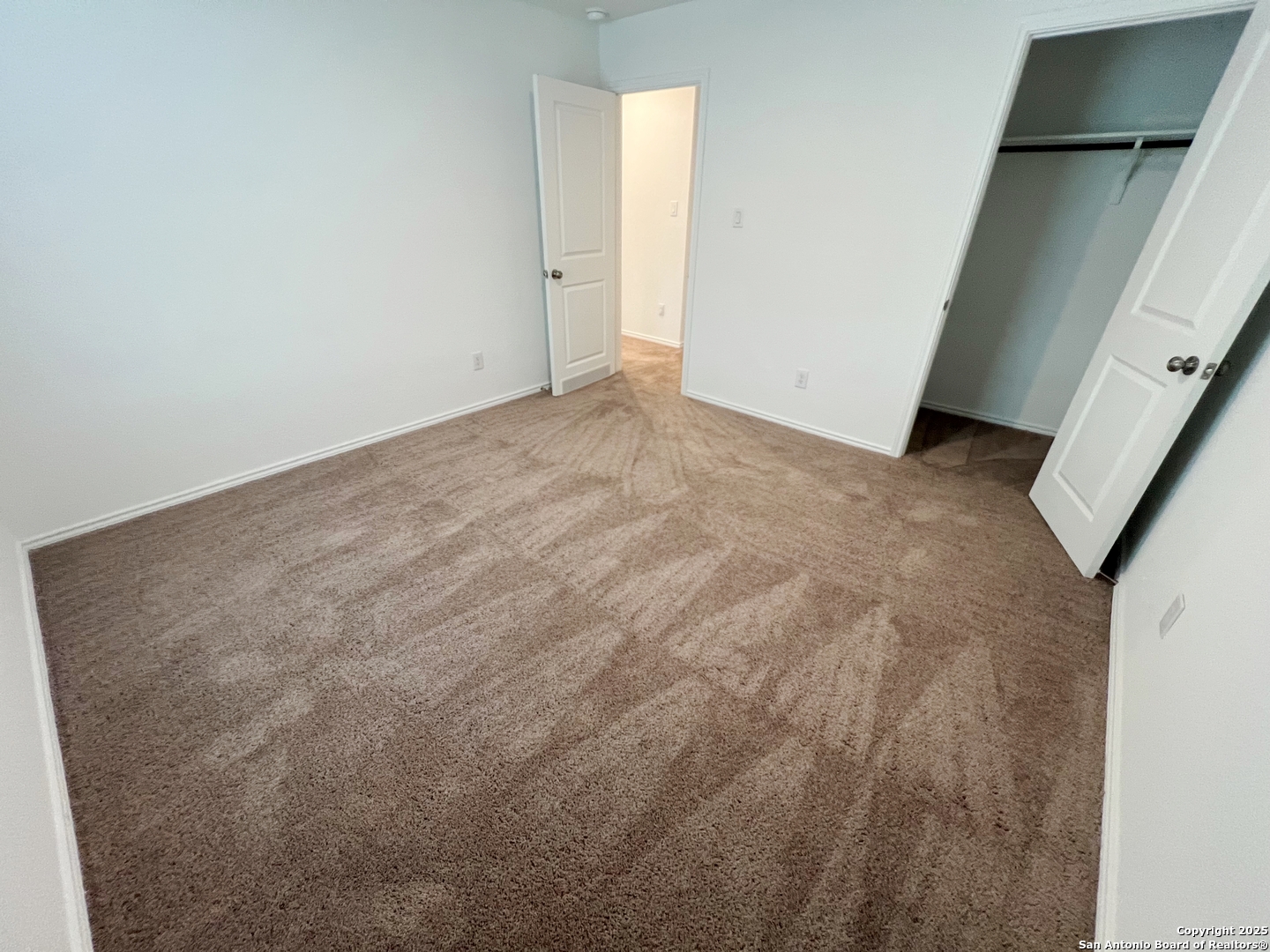 property viewer photo 28