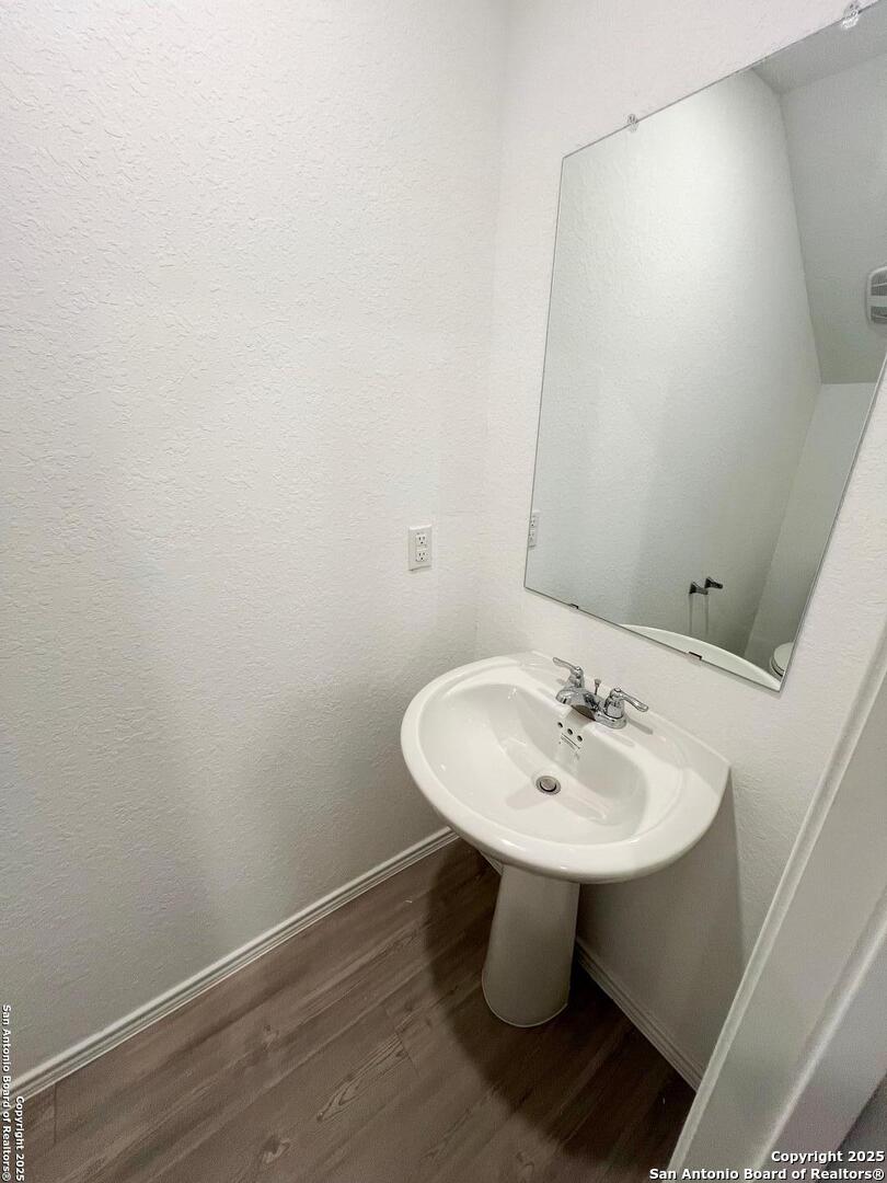 property viewer photo 3