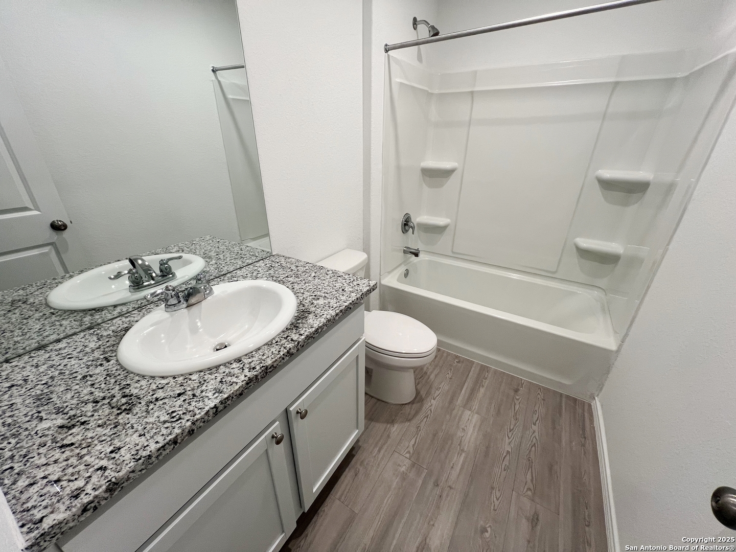property viewer photo 30