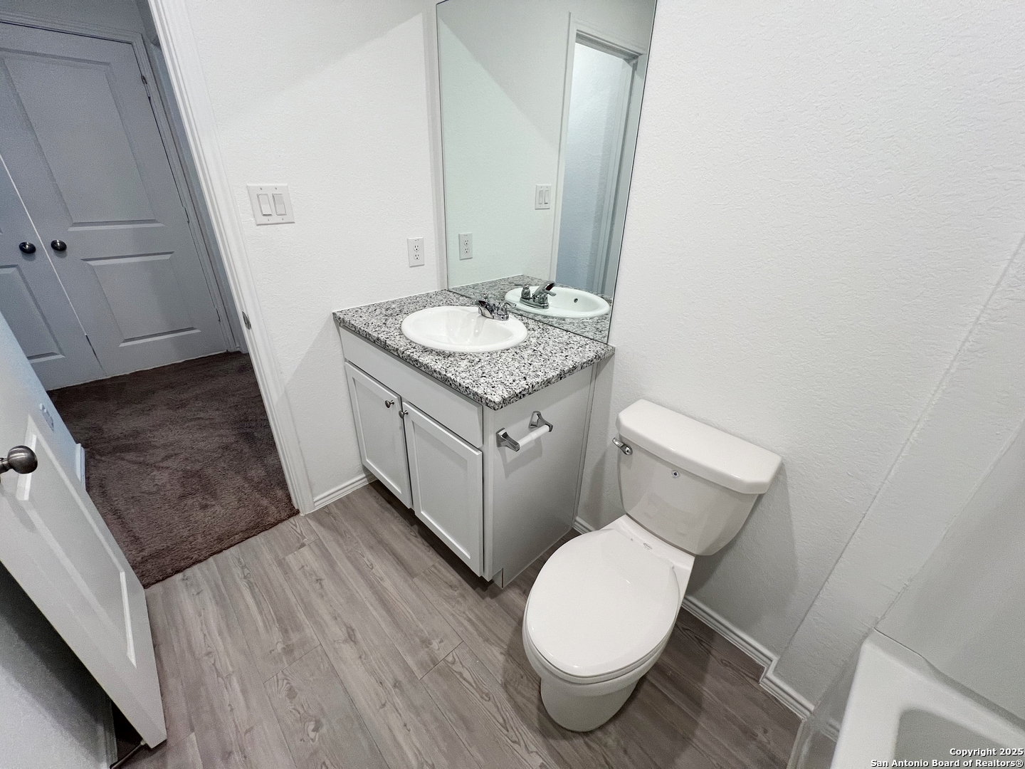 property viewer photo 32