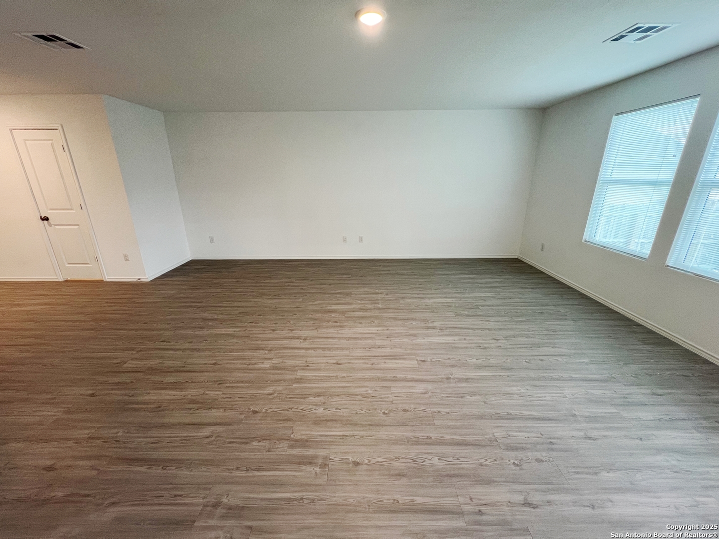property viewer photo 5