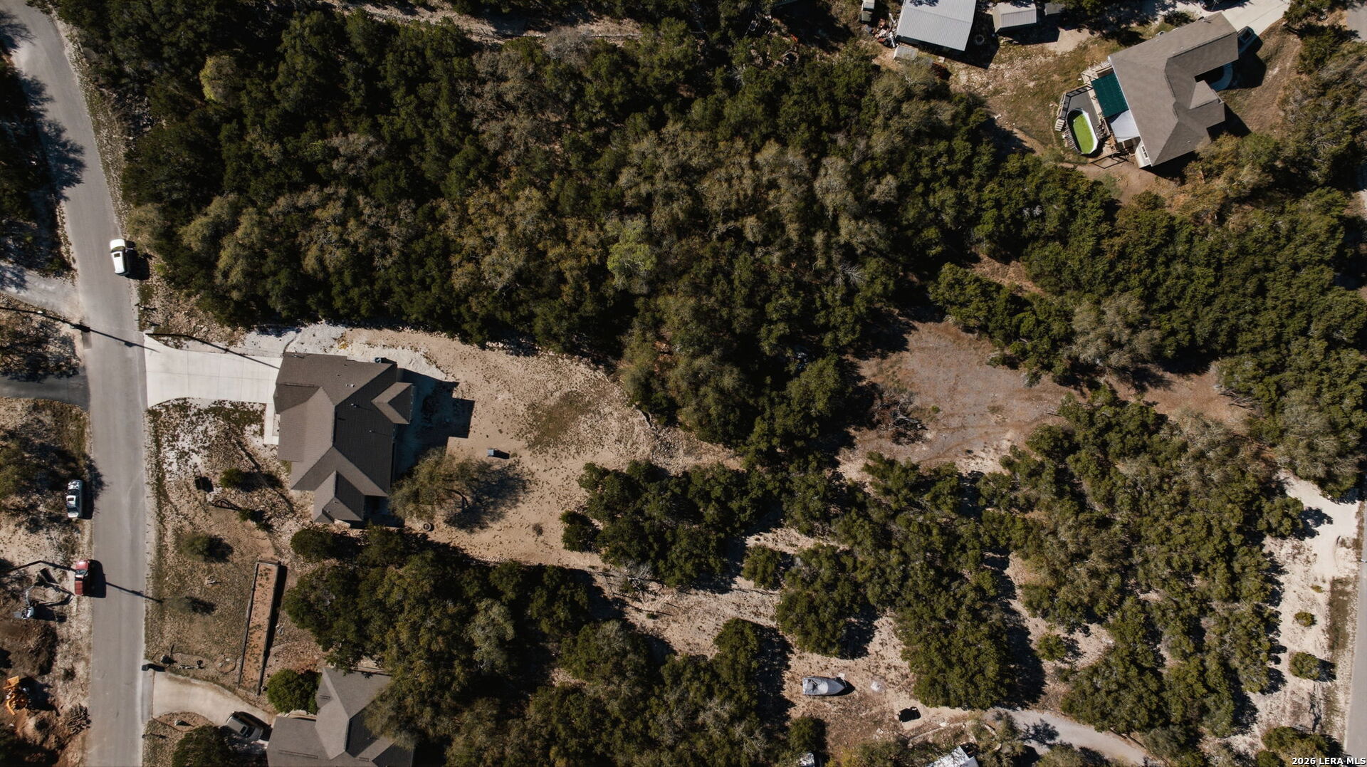 main property photo 31