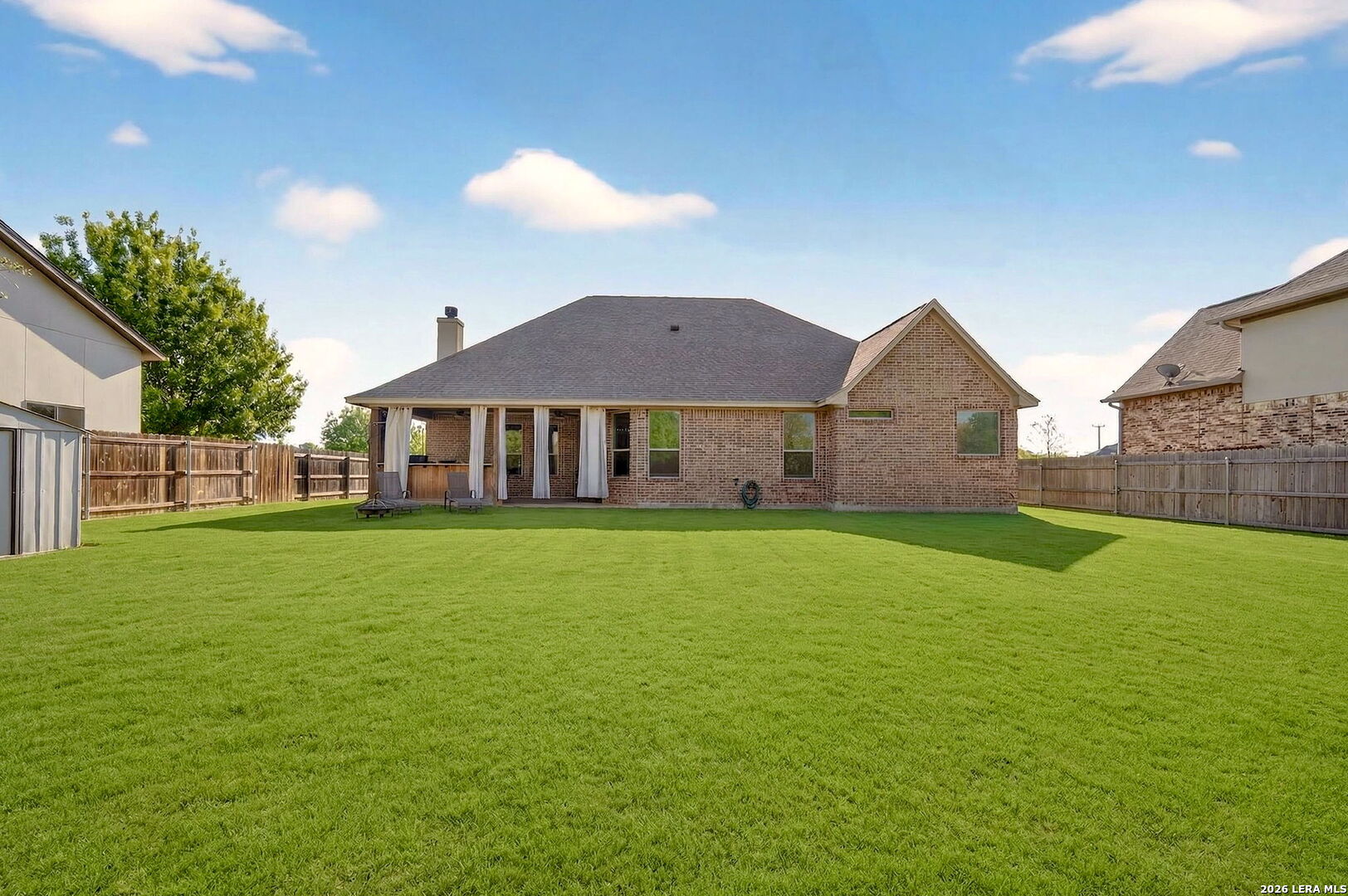 main property photo 28