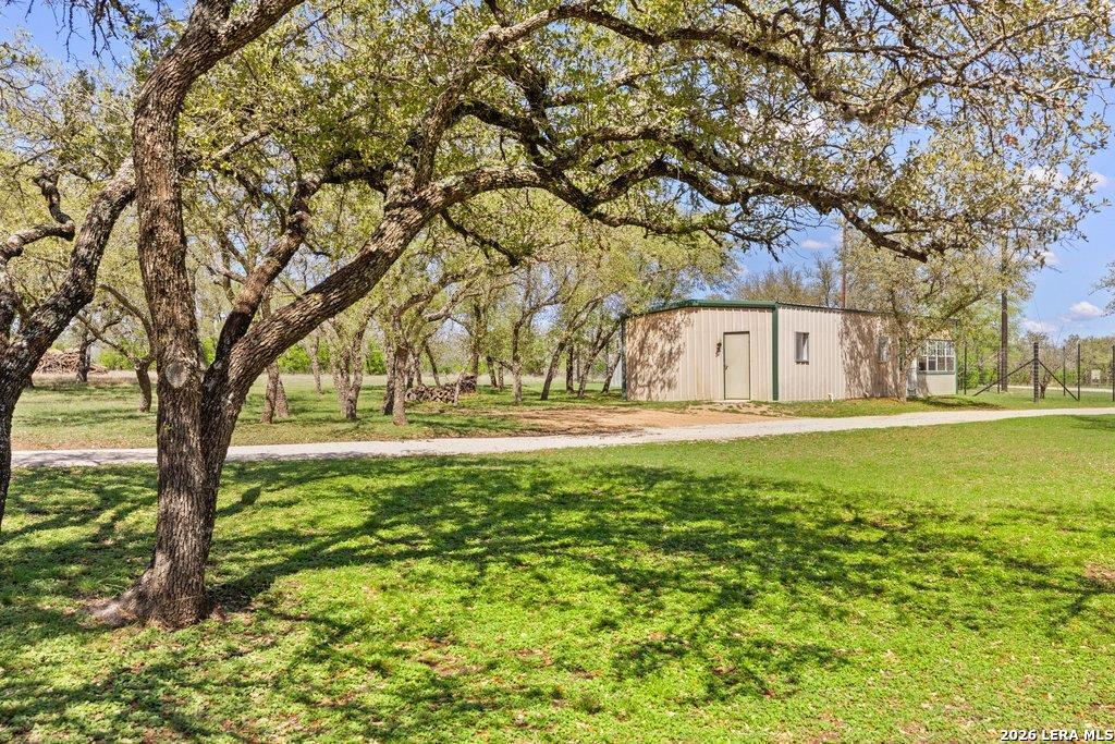 main property photo 31