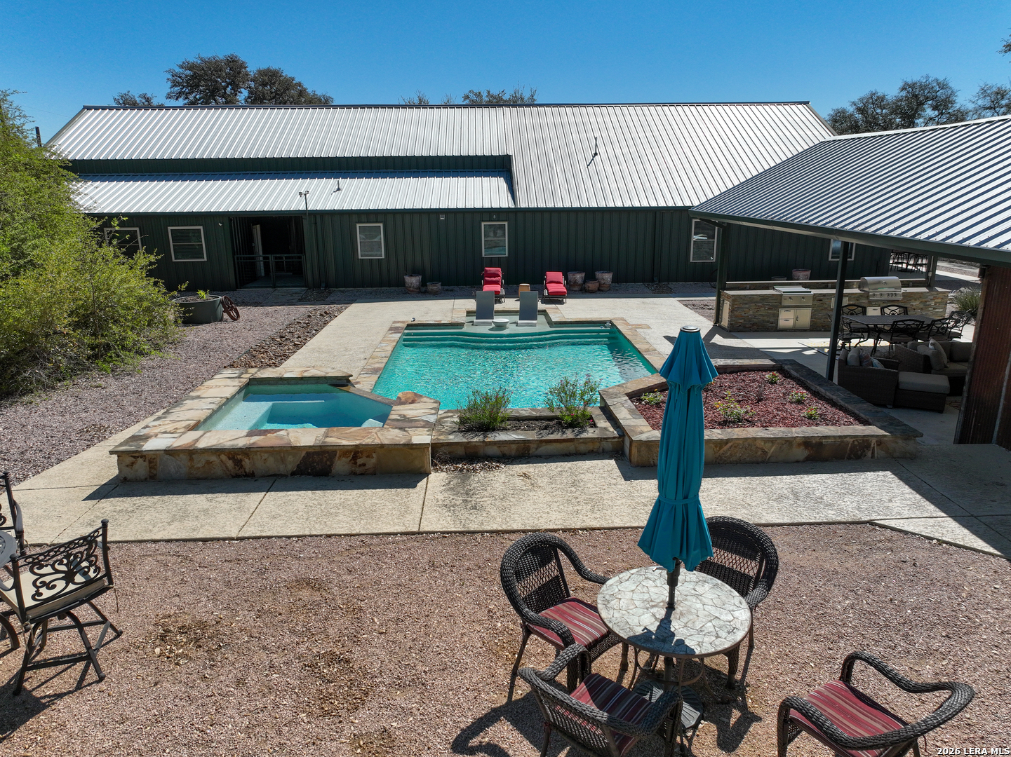 main property photo 51