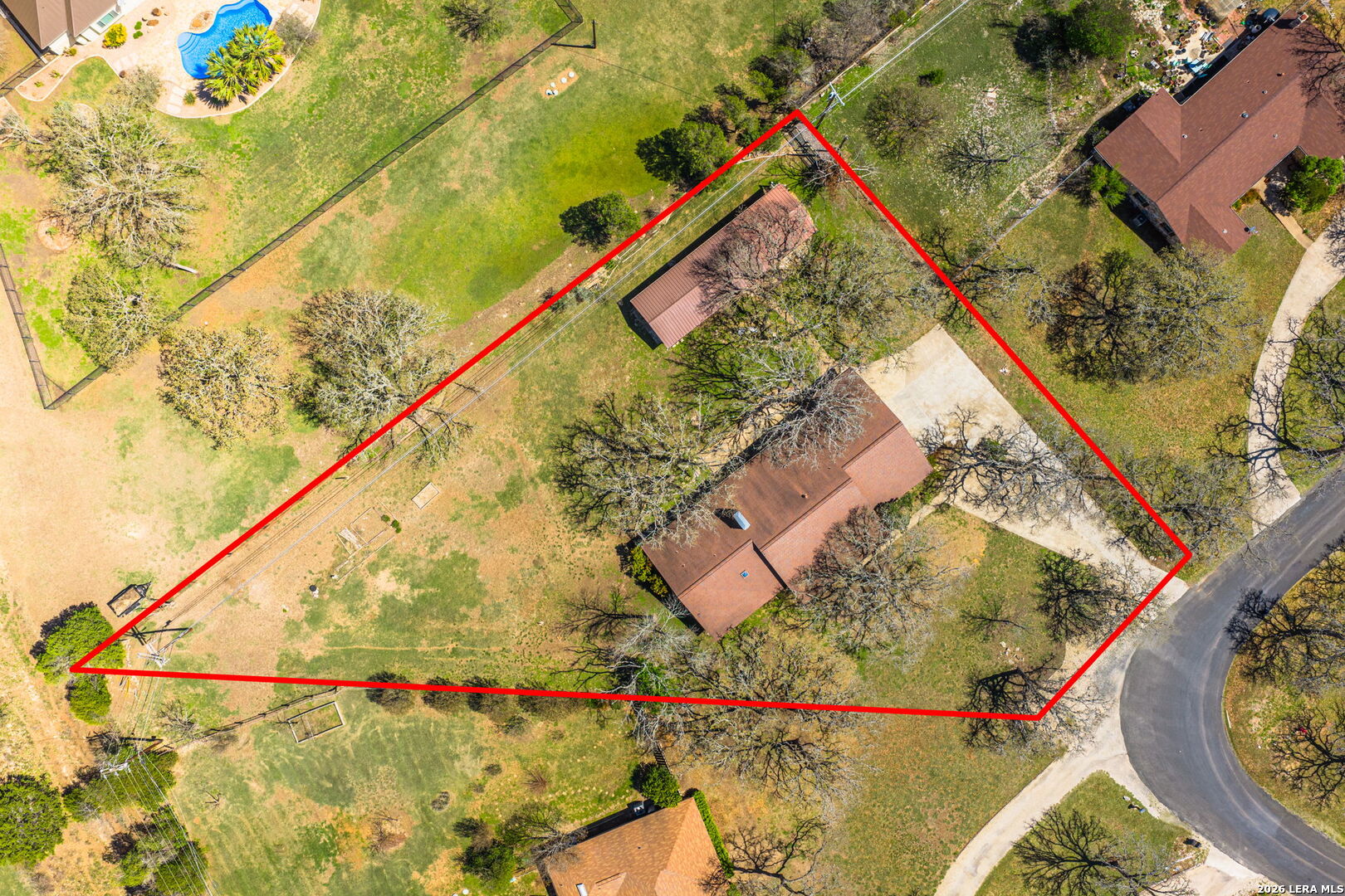 main property photo 39