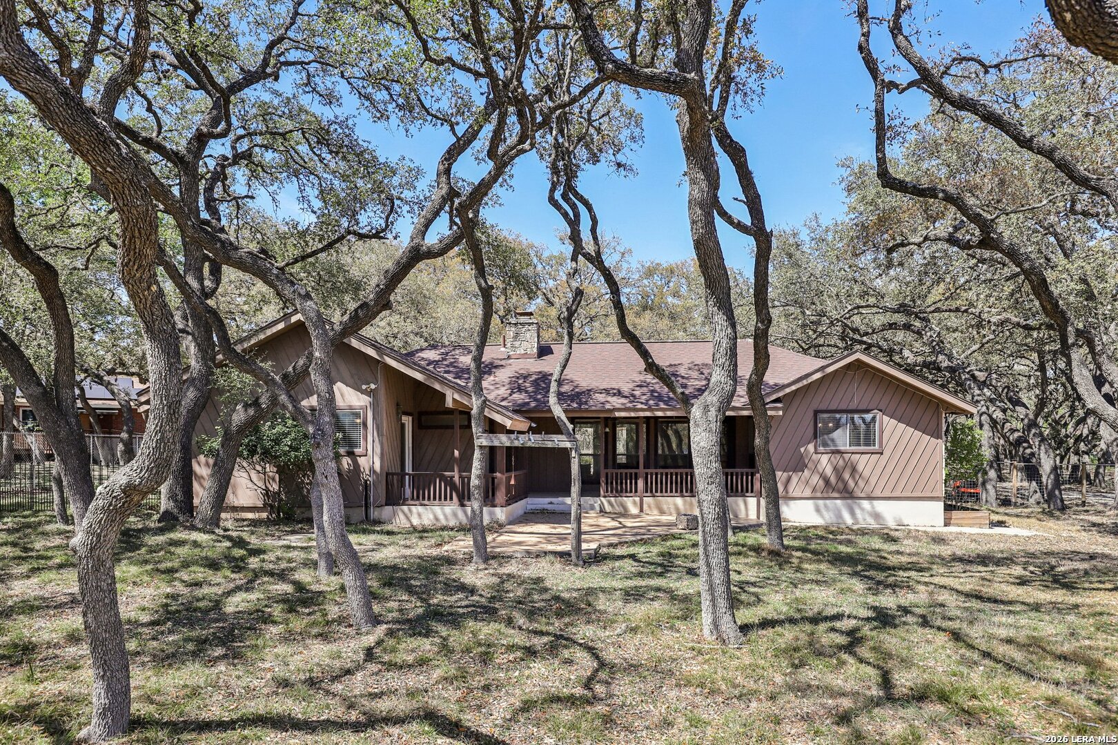 main property photo 33