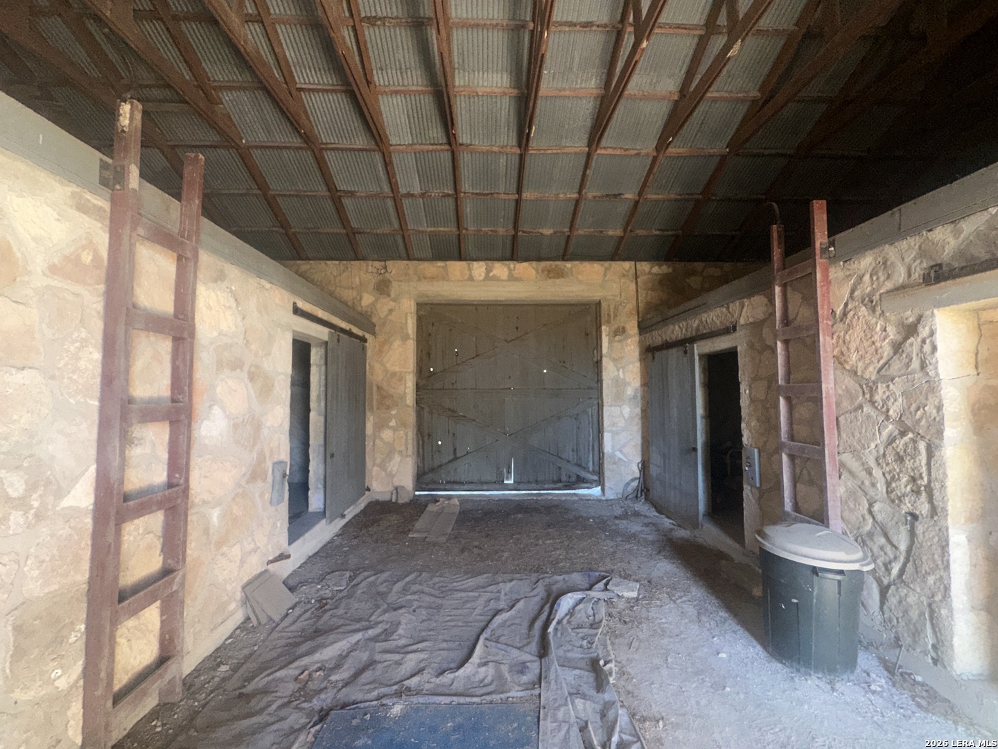 main property photo 12