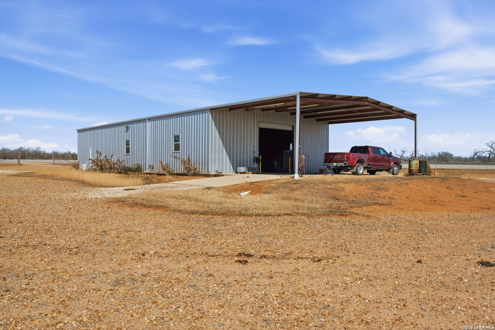 main property photo 18