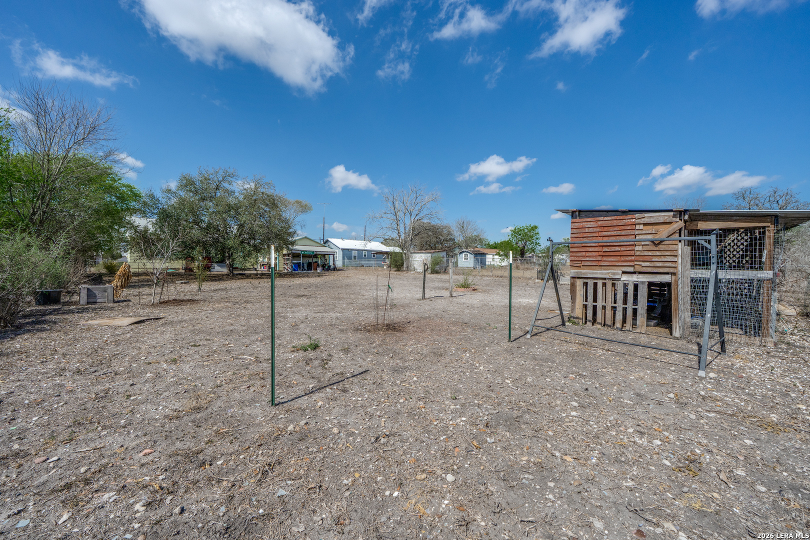 main property photo 23