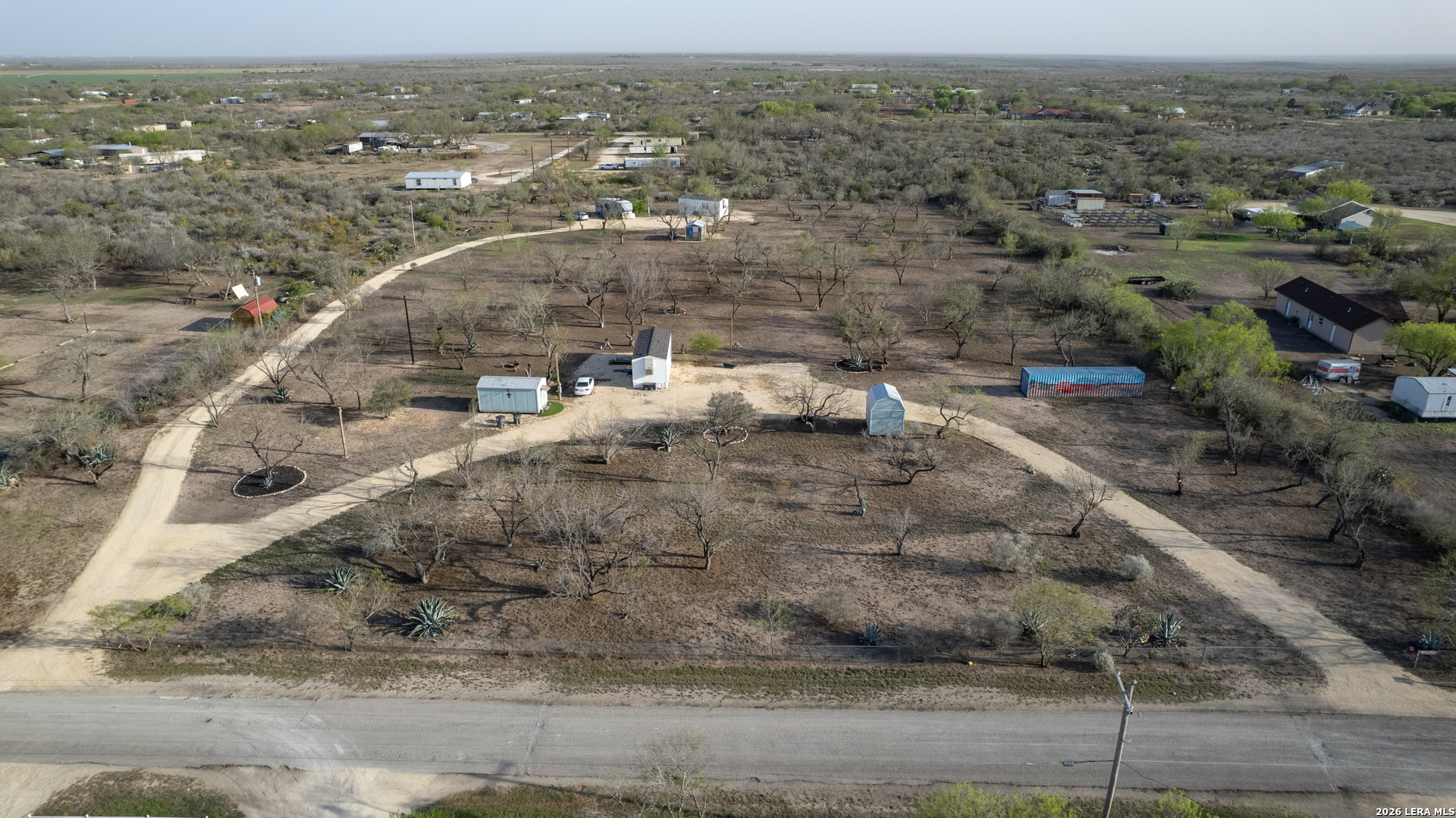 main property photo 28