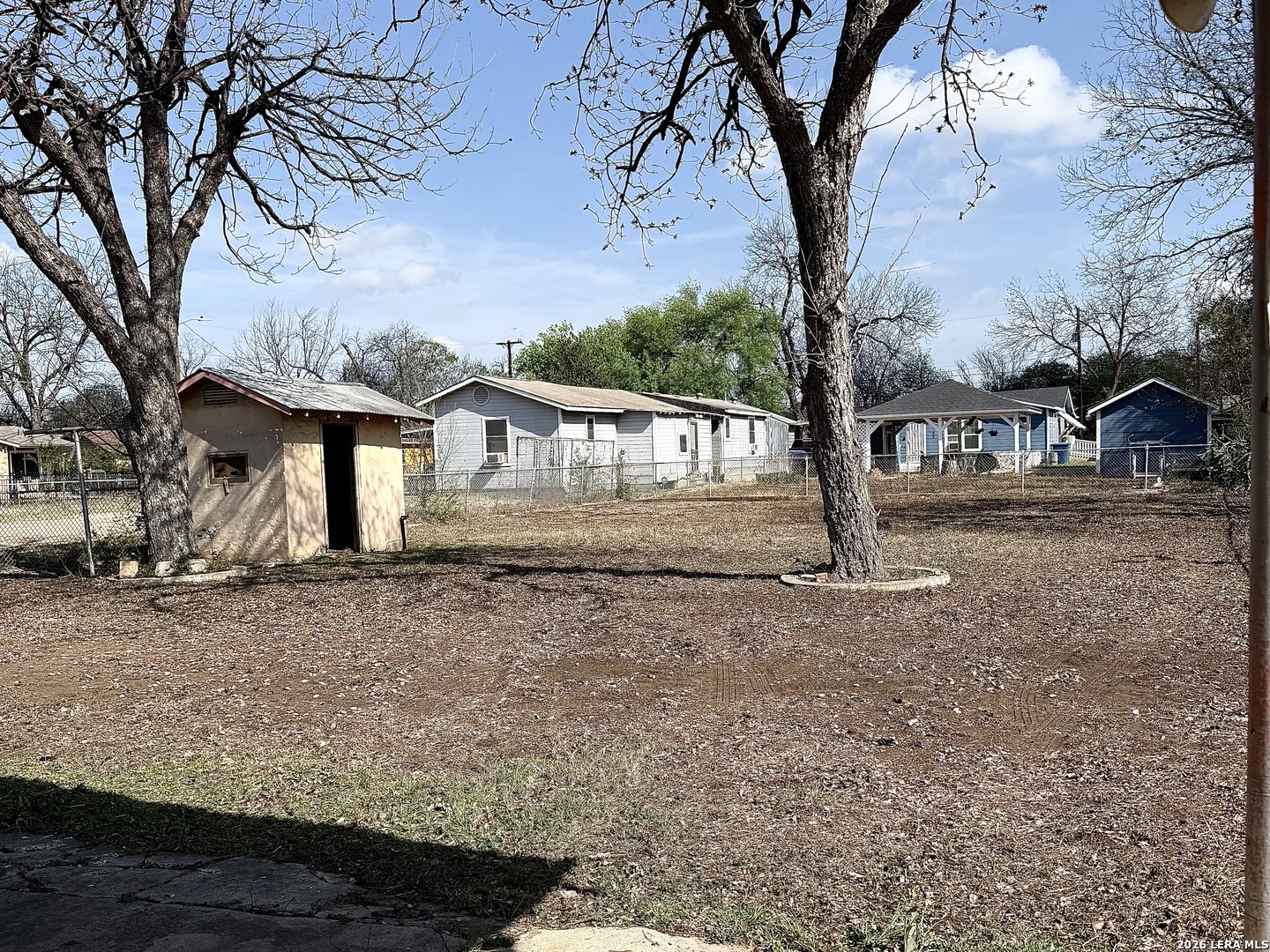 main property photo 16