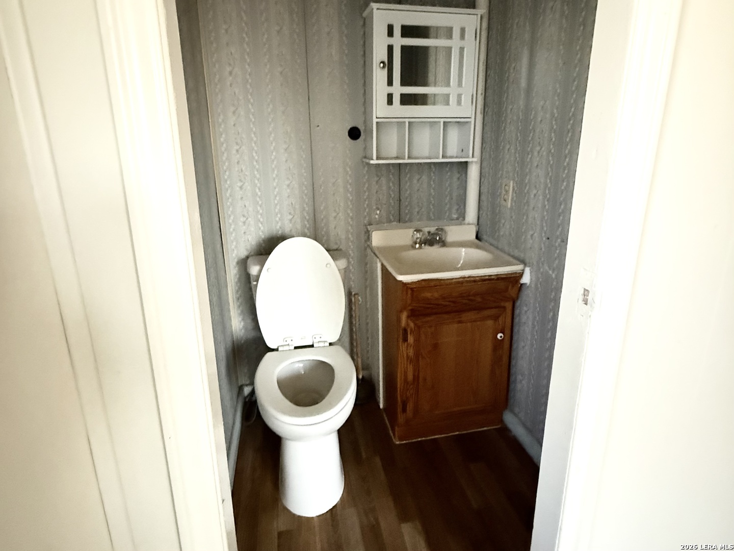 main property photo 9