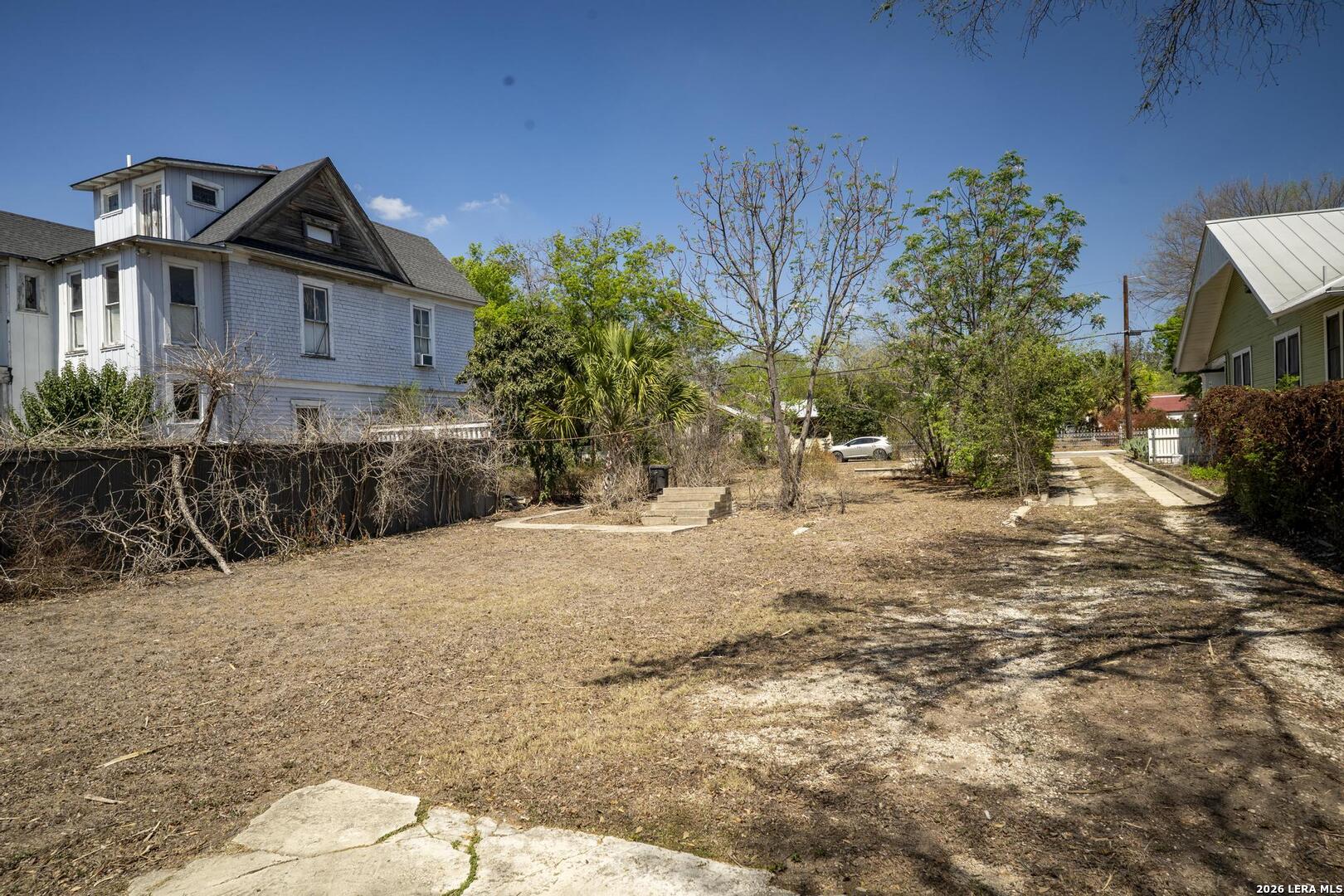 main property photo 27
