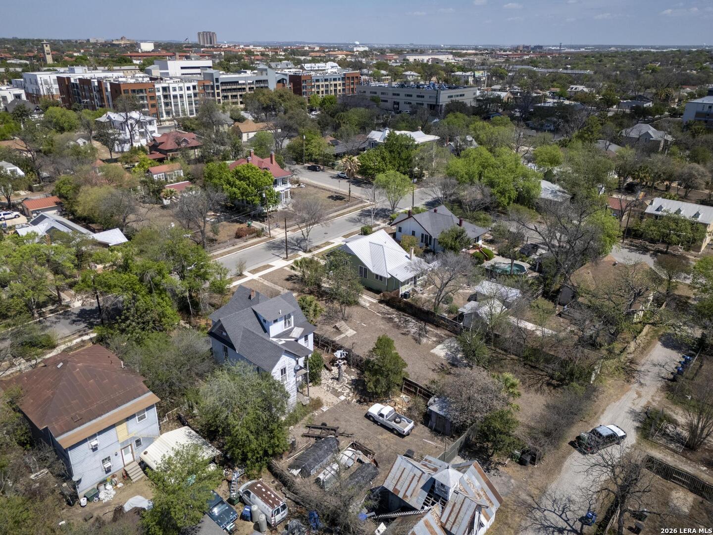 main property photo 40