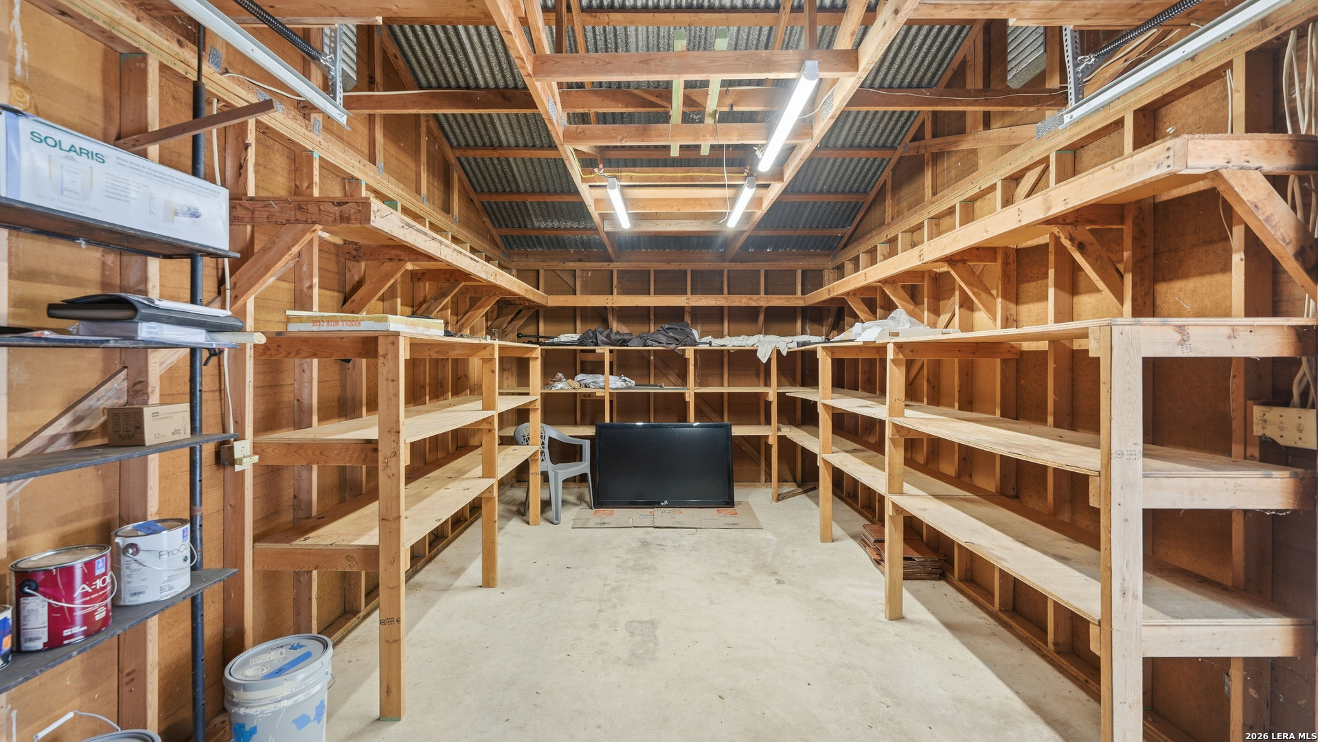 main property photo 25