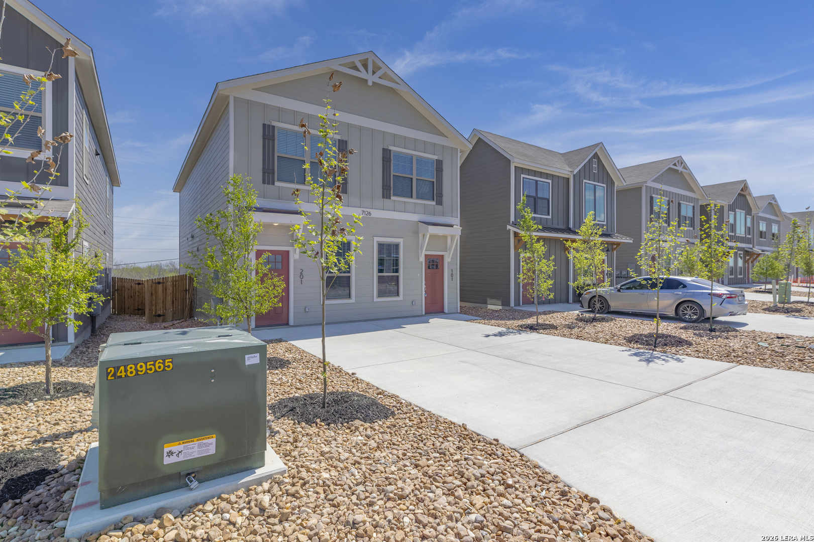 main property photo 4