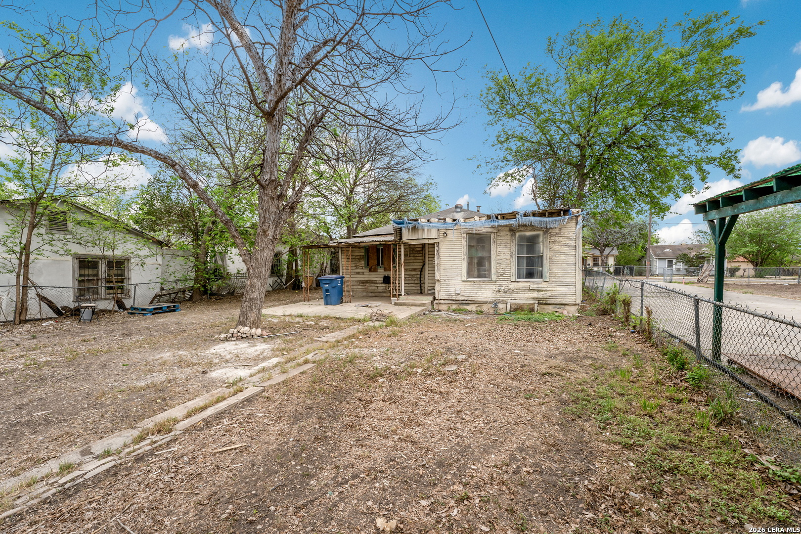 main property photo 35