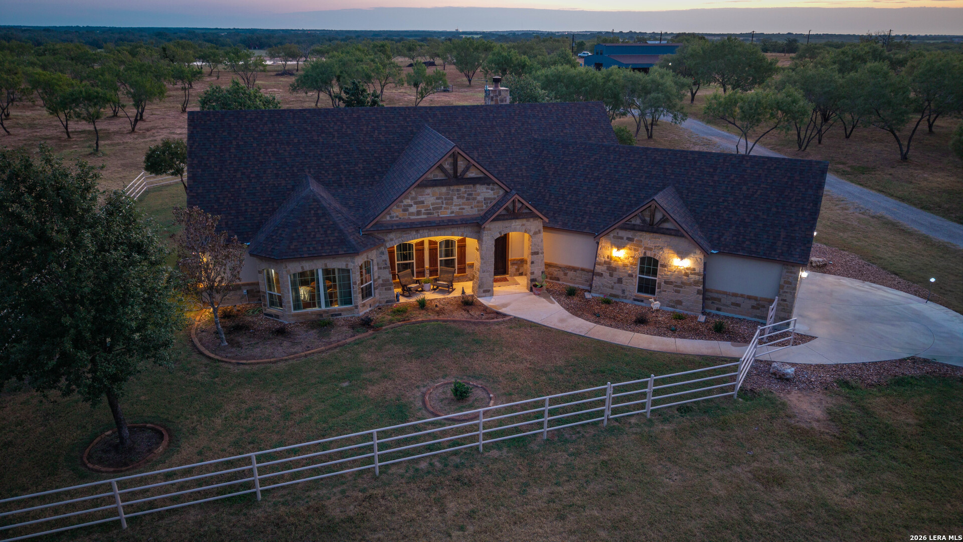 main property photo 2